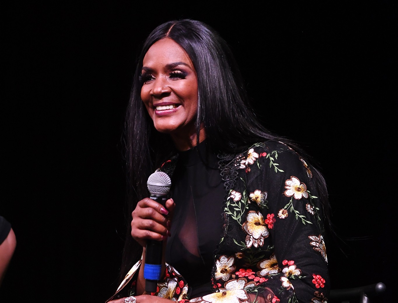 Momma Dee Net Worth What Is The Lhhatl Star Worth