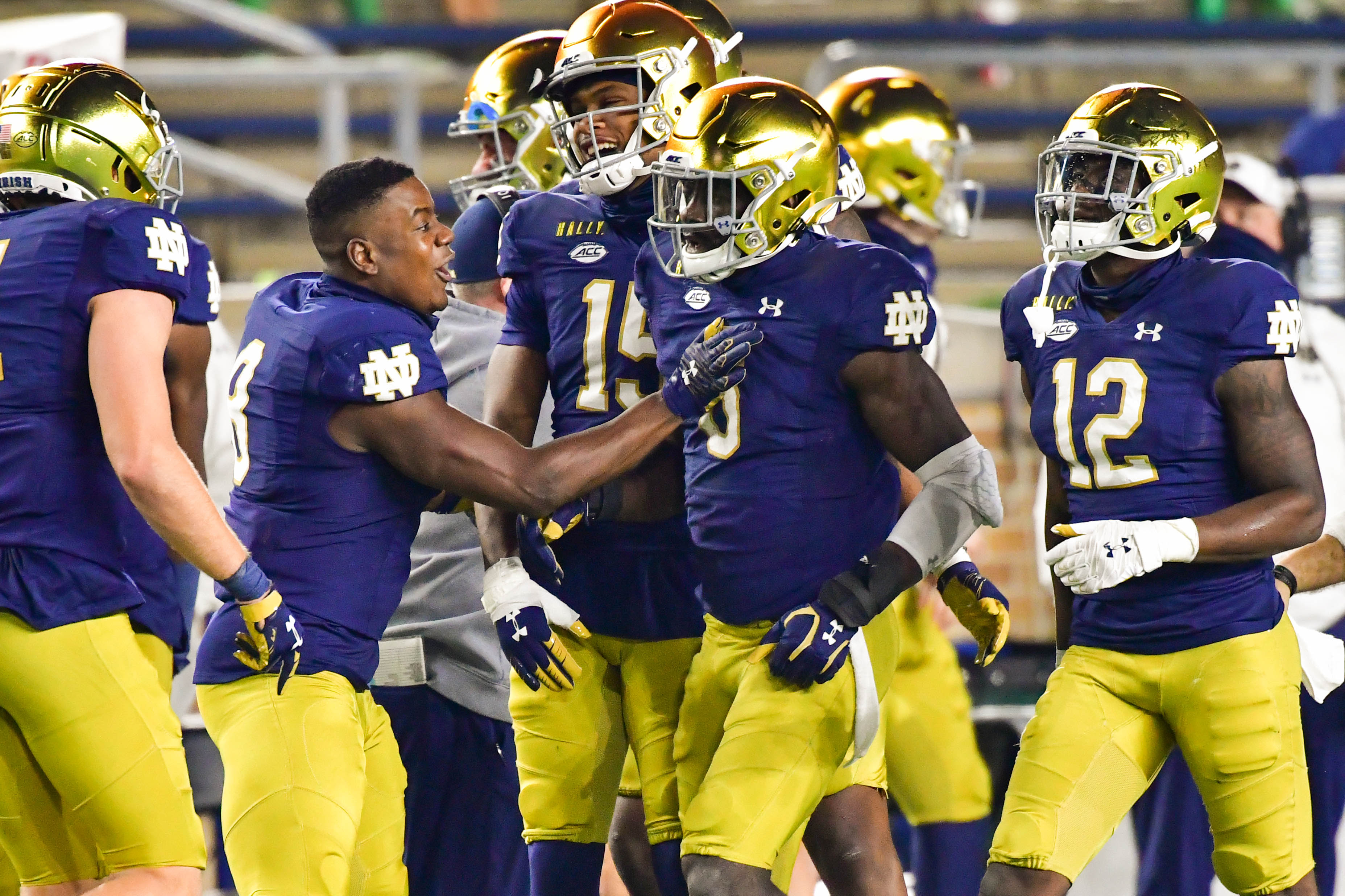 Notre Dame Upsets Clemson As Fans Storm The Field