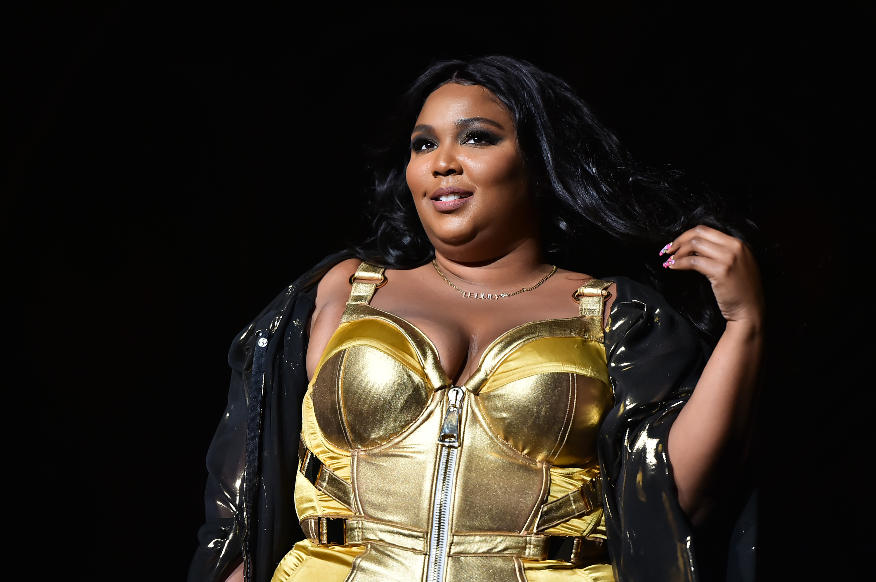 Lizzo Strips Down Poses In The Sun In Glowing Ig Posts