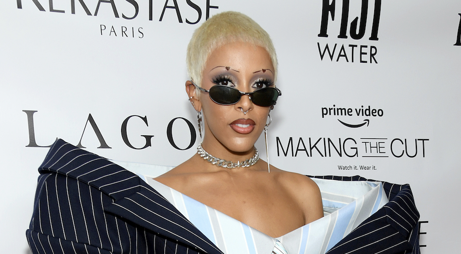 See All of Doja Cat's Wild Paris Fashion Week Beauty Looks: Pics