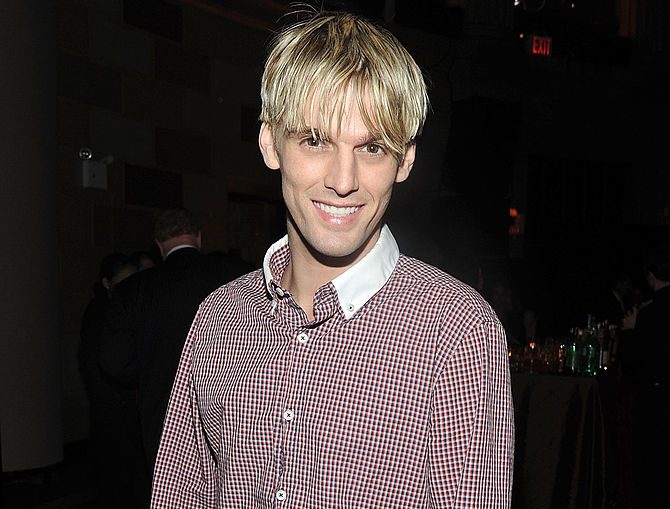 Aaron Carter Update Cops Found Cans Of Compressed Air At Death Scene