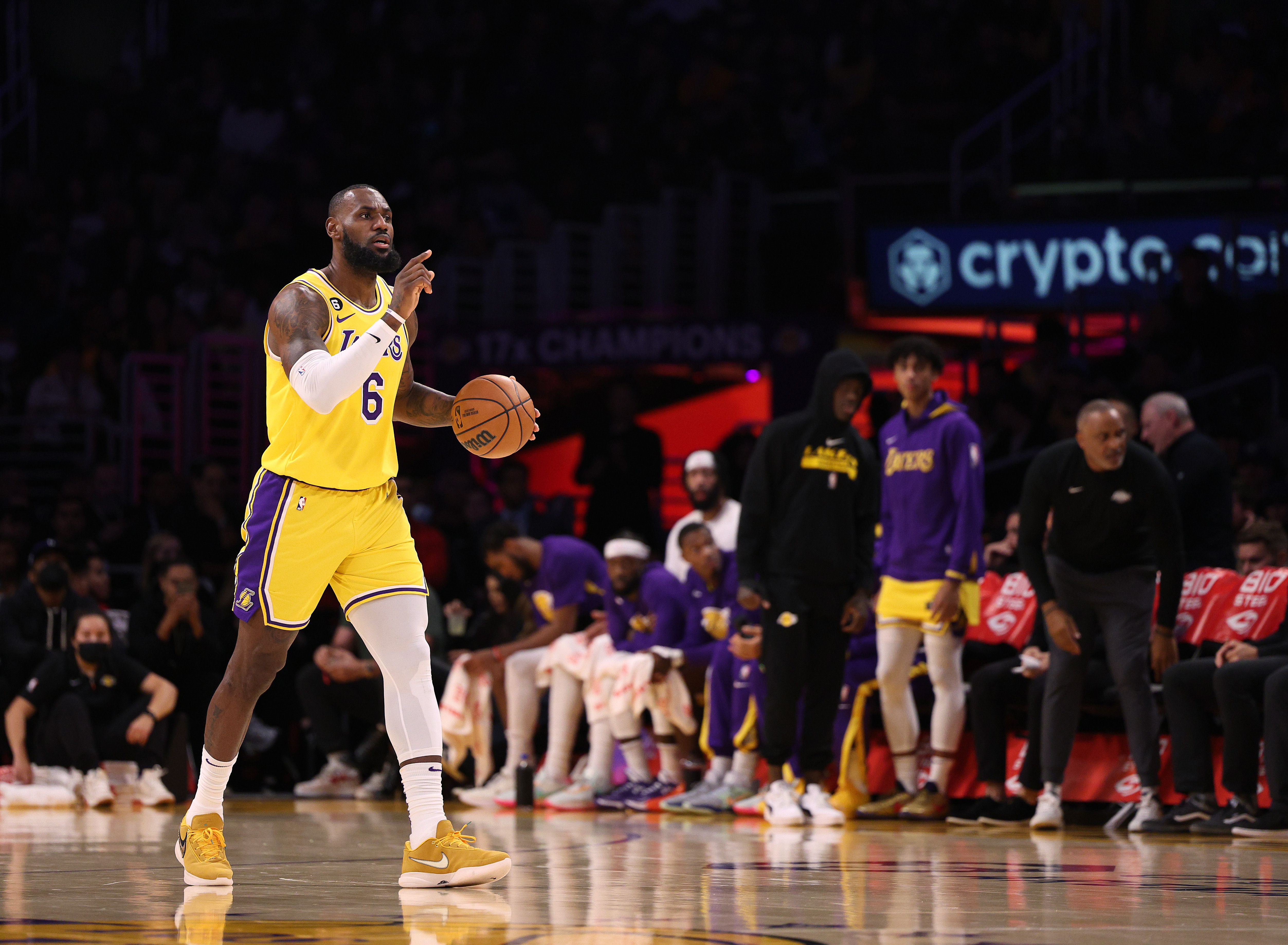 LeBron James & Lakers Front Office Embroiled In Power Struggle