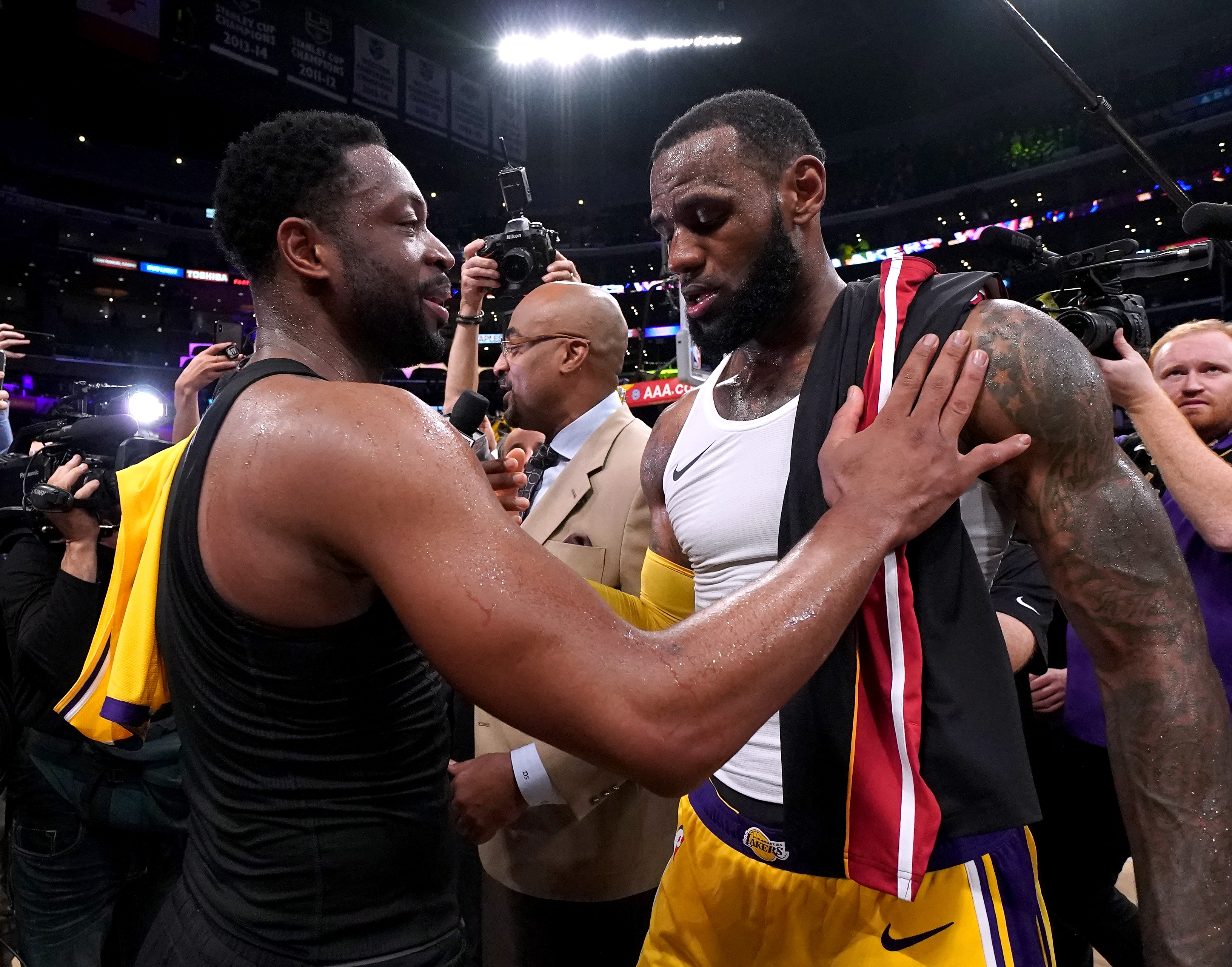 LeBron James offers jubilant reaction to Dwyane Wade becoming part owner of  Utah Jazz - Lakers Daily