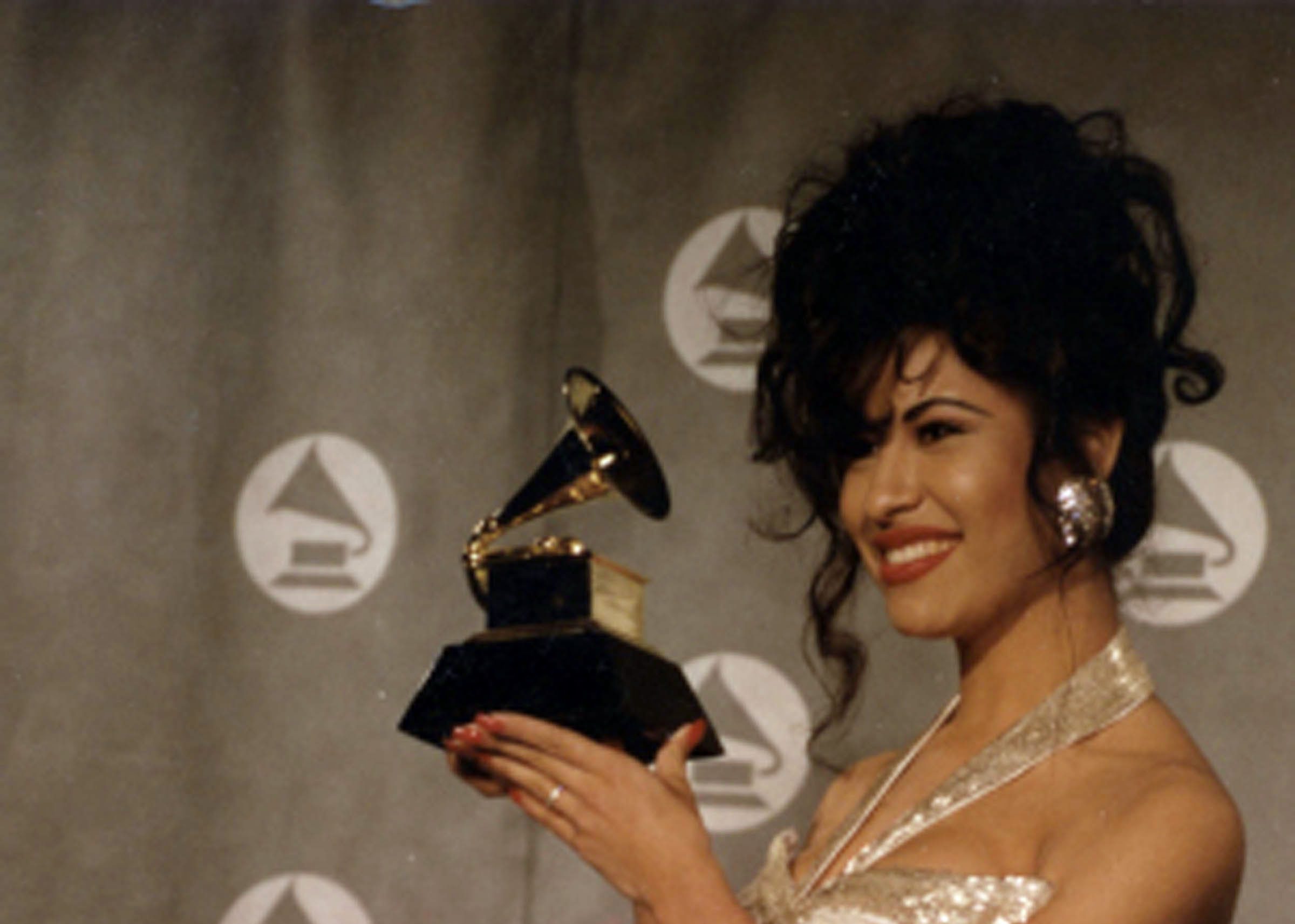 This Iconic Selena Outfit Is Now On Display at the Smithsonian