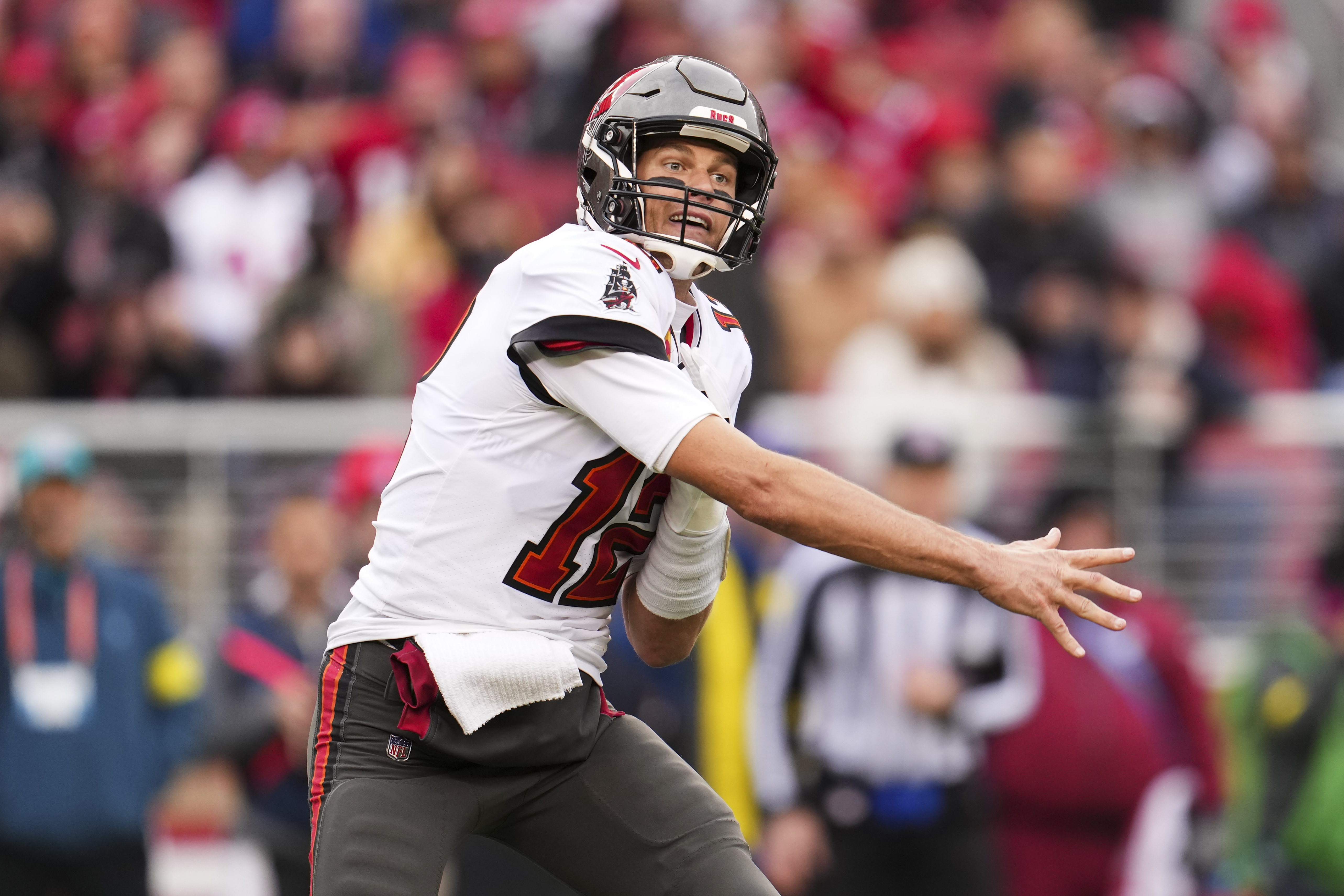 SANTA CLARA, CA - DECEMBER 11: Tampa Bay Buccaneers quarterback