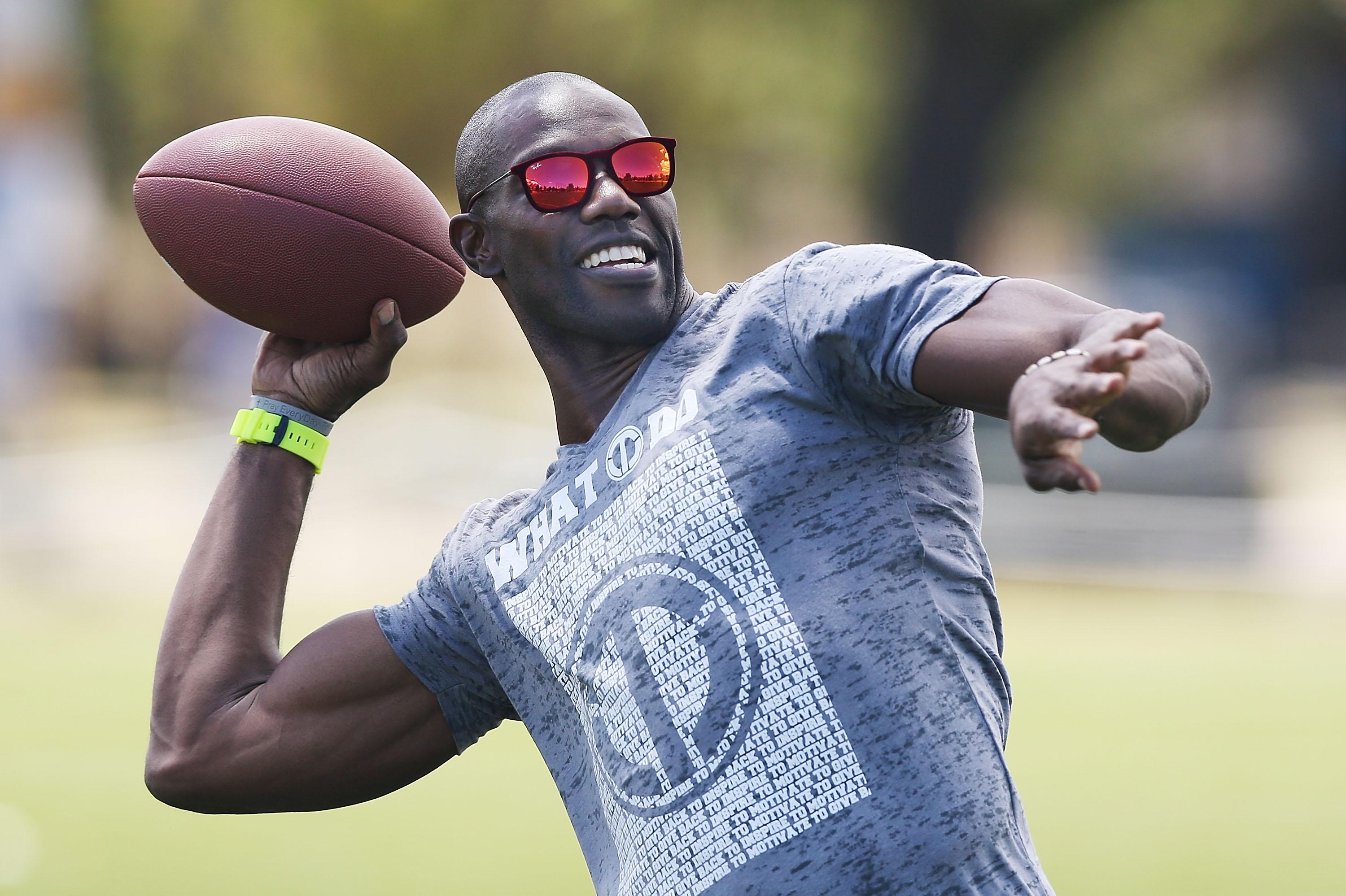 Terrell Owens Contacts Cowboys & More Teams For NFL Comback