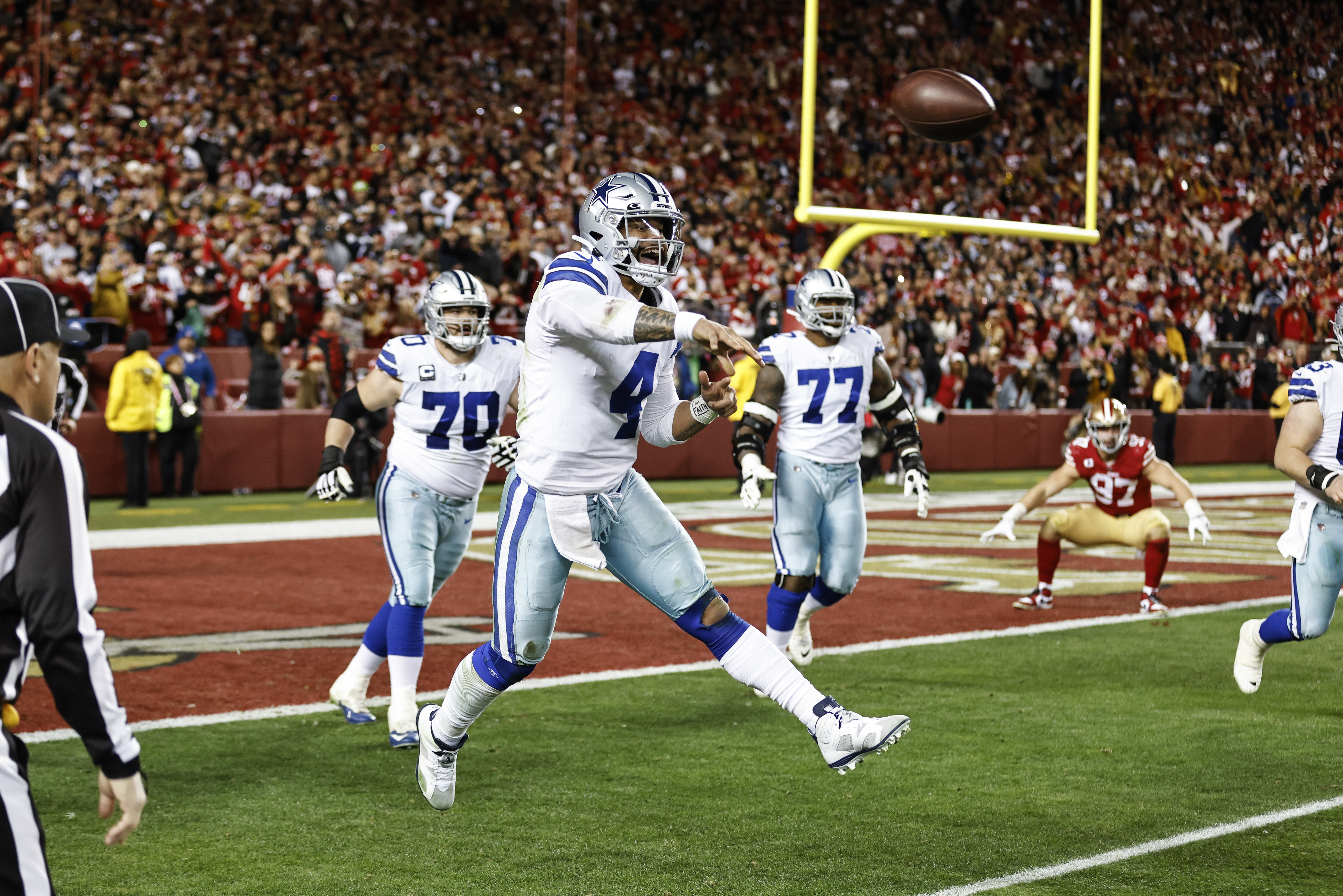 Dallas Cowboys Fans Repeatedly Punch Man In Melee During