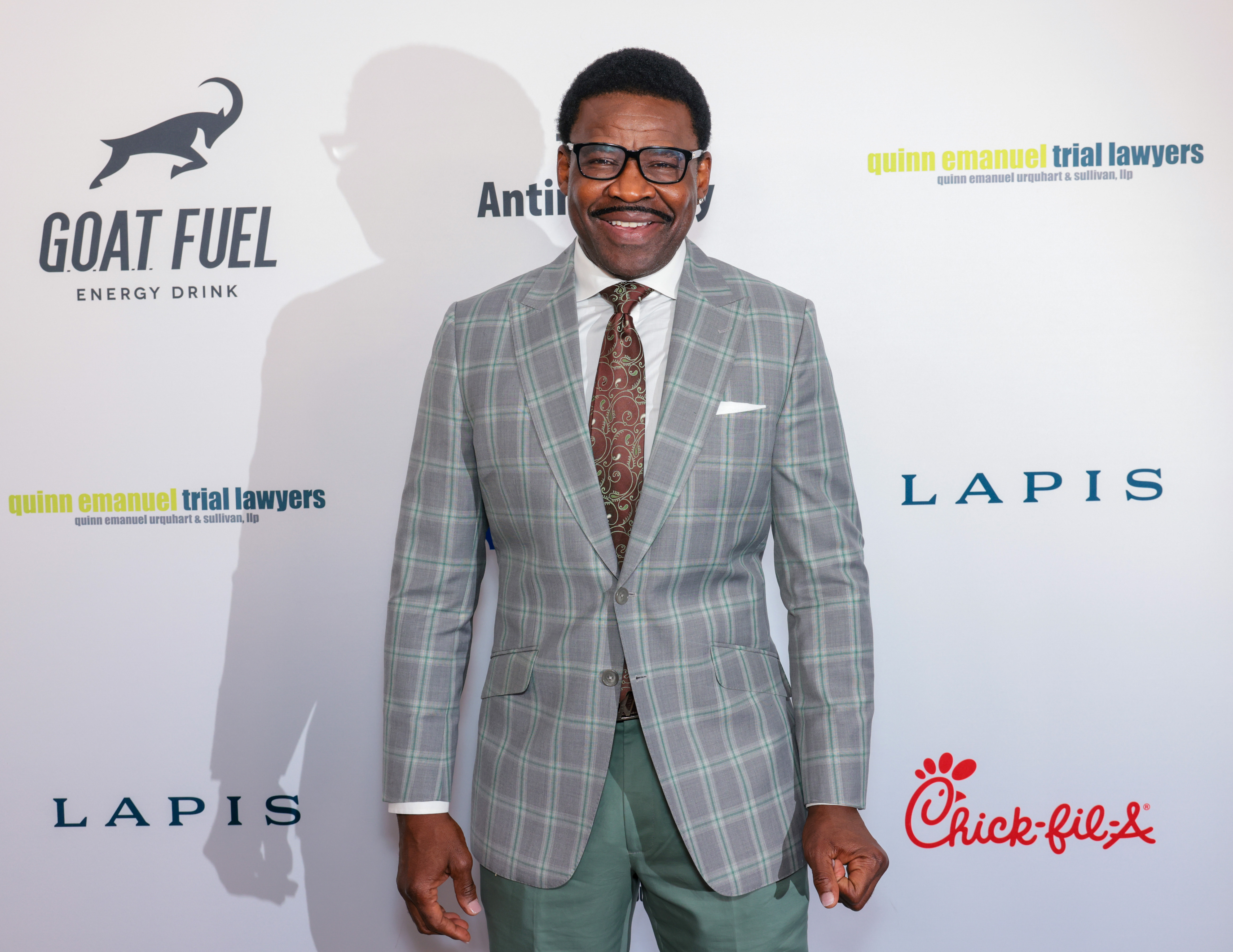 Why former Cowboys WR Michael Irvin wore a pink suit on Super Bowl Sunday