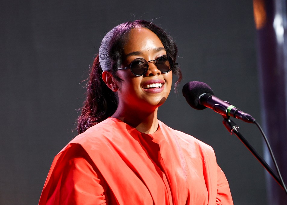 H.E.R.’s Super Bowl Plans: “Just Getting Ready For A Rihanna Concert”