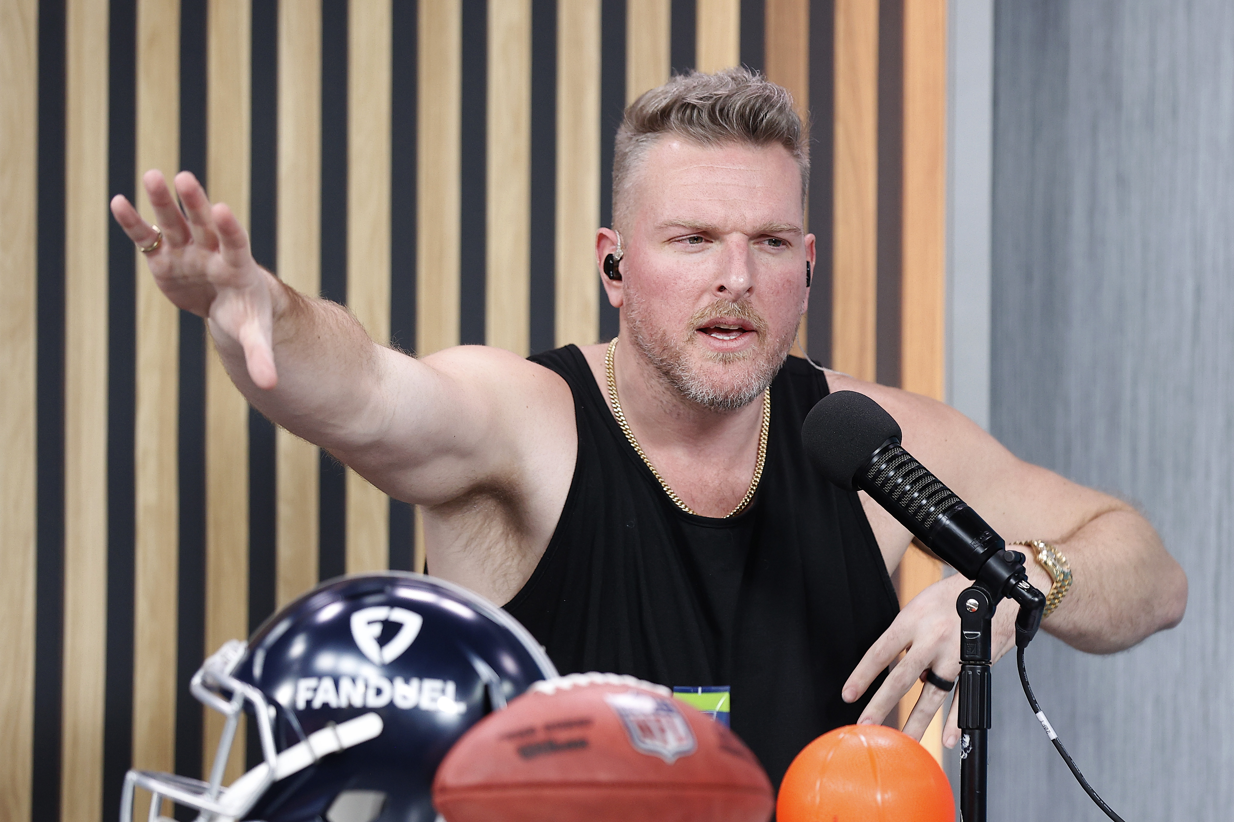 Pat McAfee Reacts To Brett Favre Lawsuit