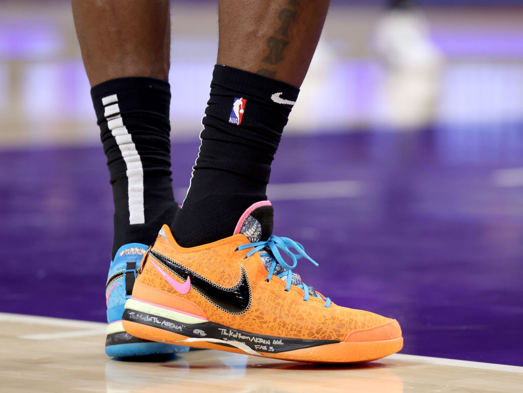lebron james shoes for kids purple and blue