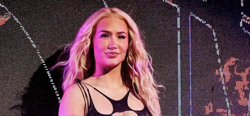 Iggy Azalea Shows Off Curves In New Instagram Post