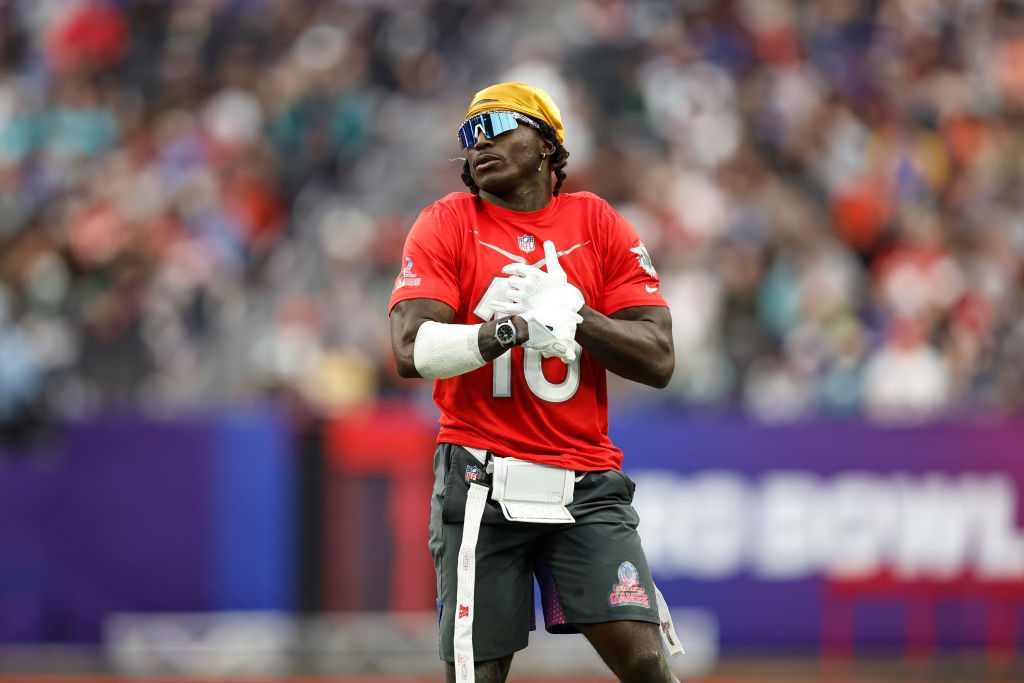 Dolphins WR Tyreek Hill says he plans to retire after 2025 season