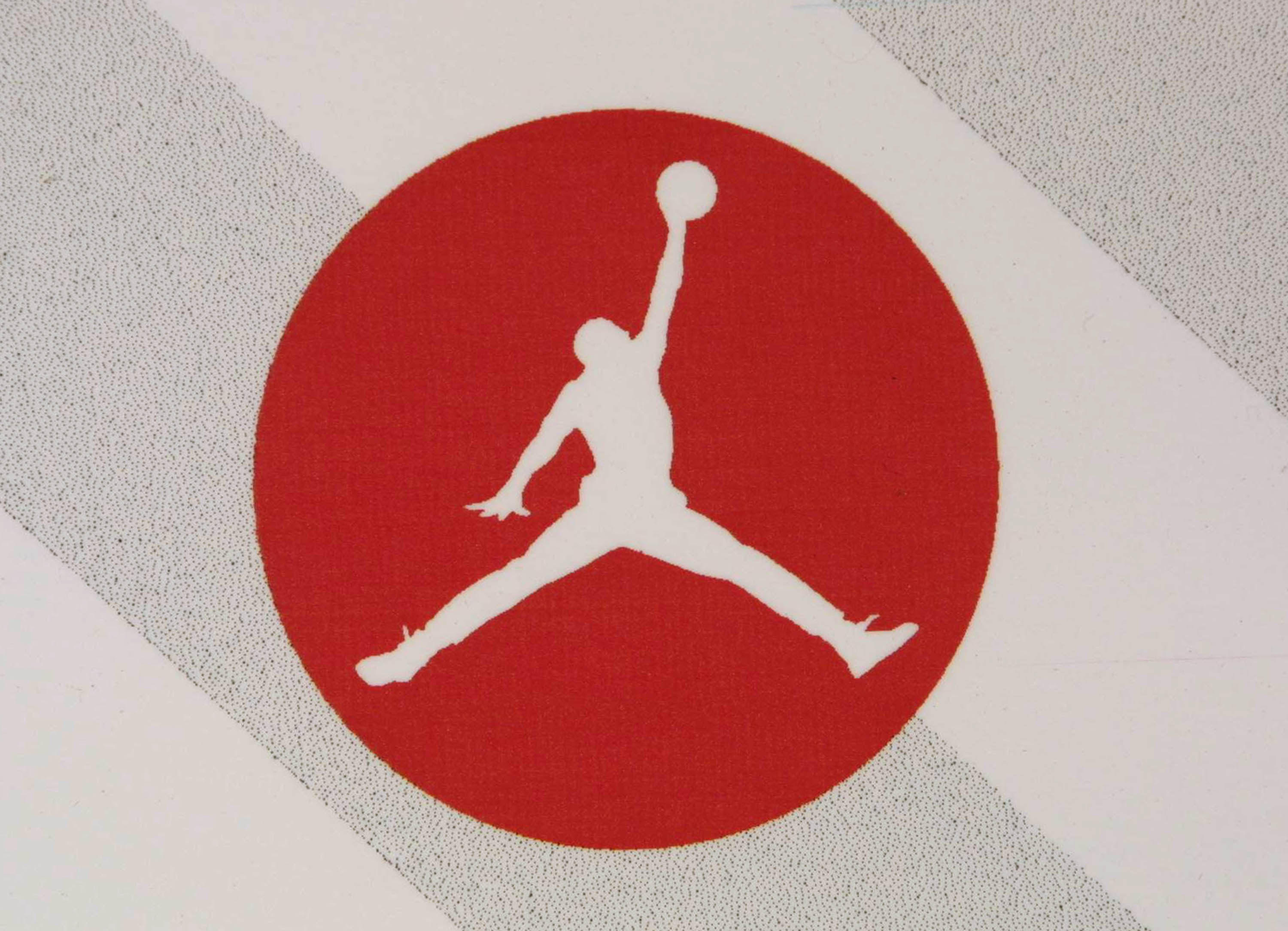 Nike SB x Air Jordan 4 “Sapphire Blue” Gets Sobering Update