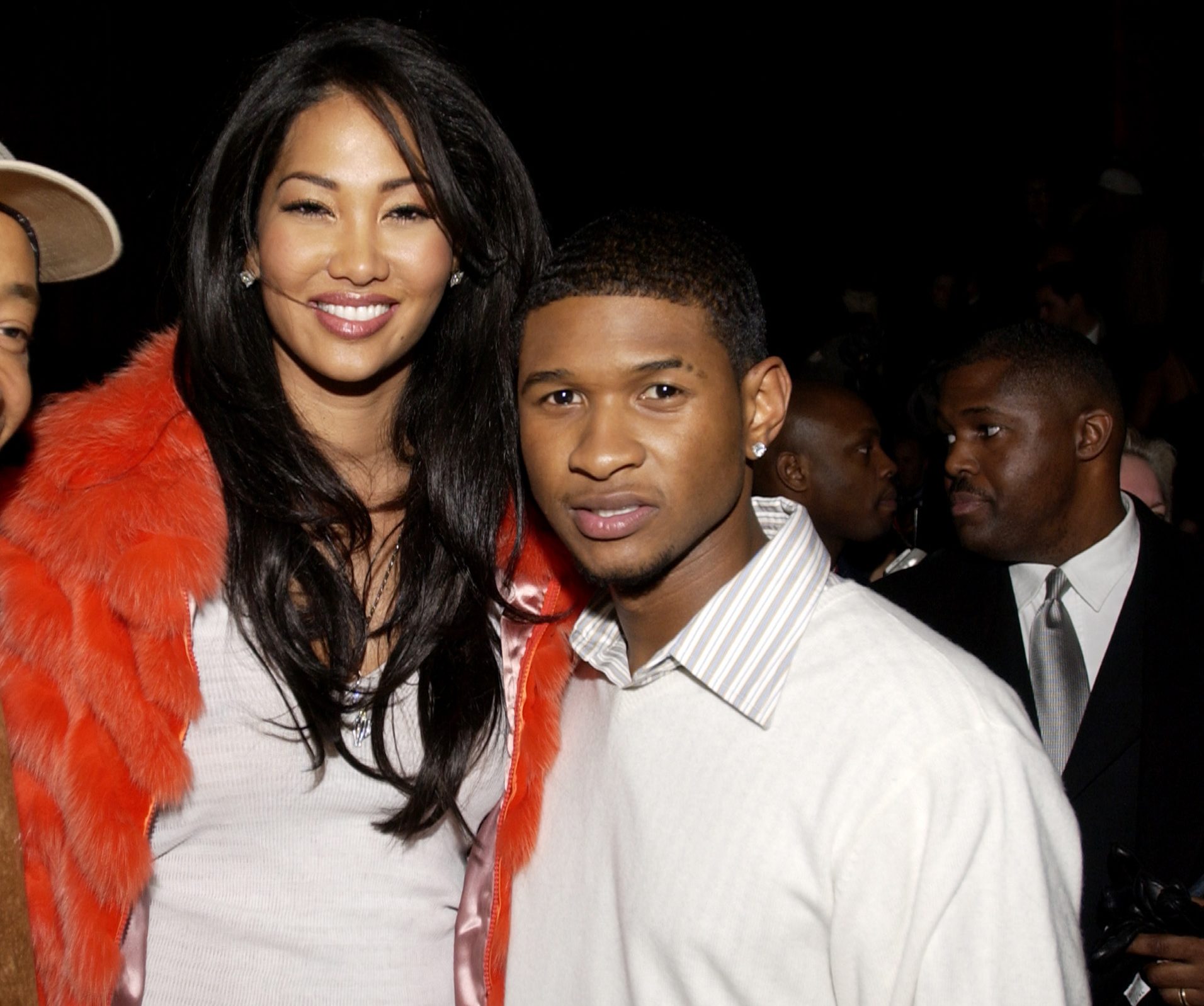 Usher Gets Up Close & Personal With Kimora Lee Simmons During Las Vegas Residency: Watch