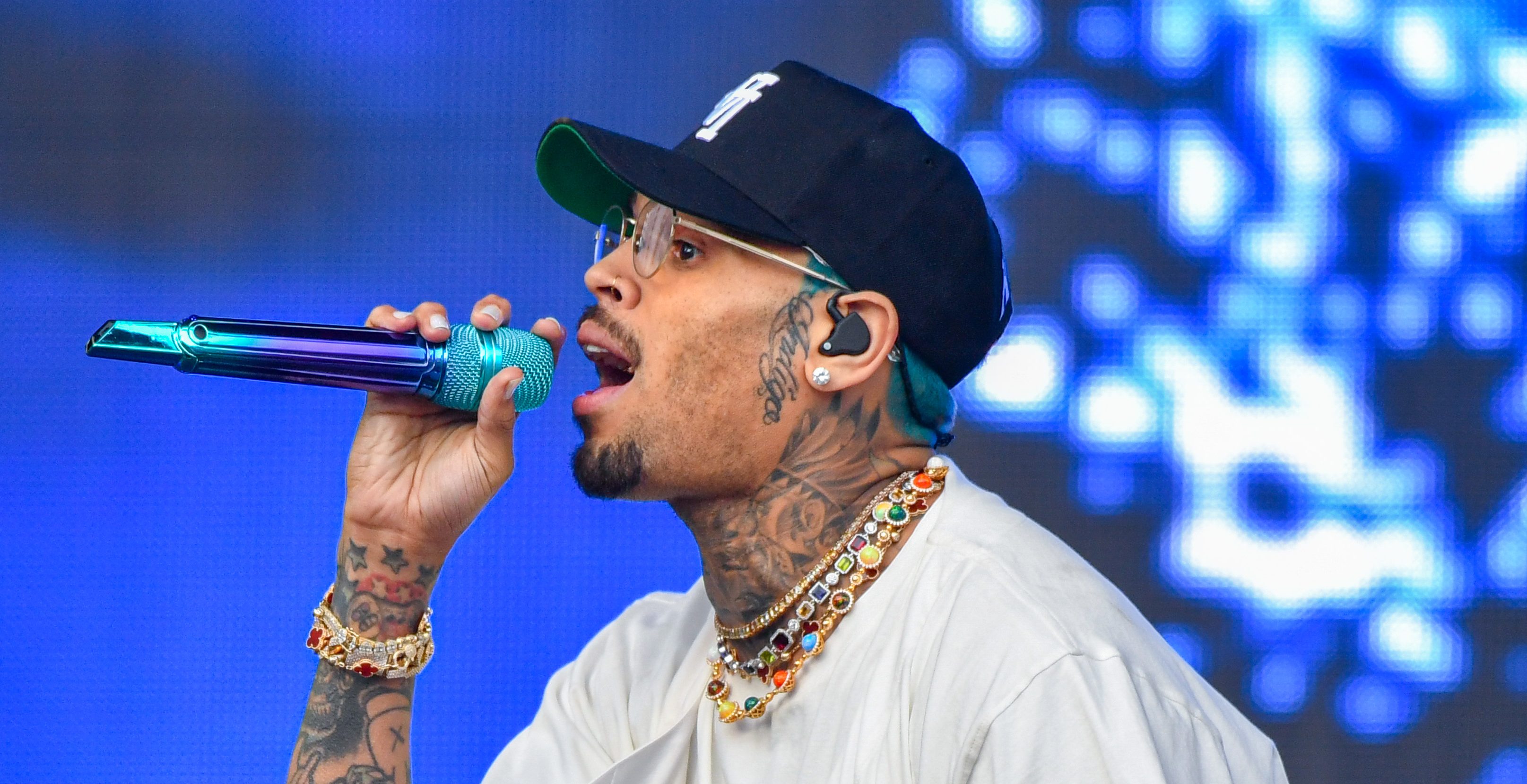 Chris Brown Still Performs At Usher’s Lovers & Friends Festival After Alleged Fight