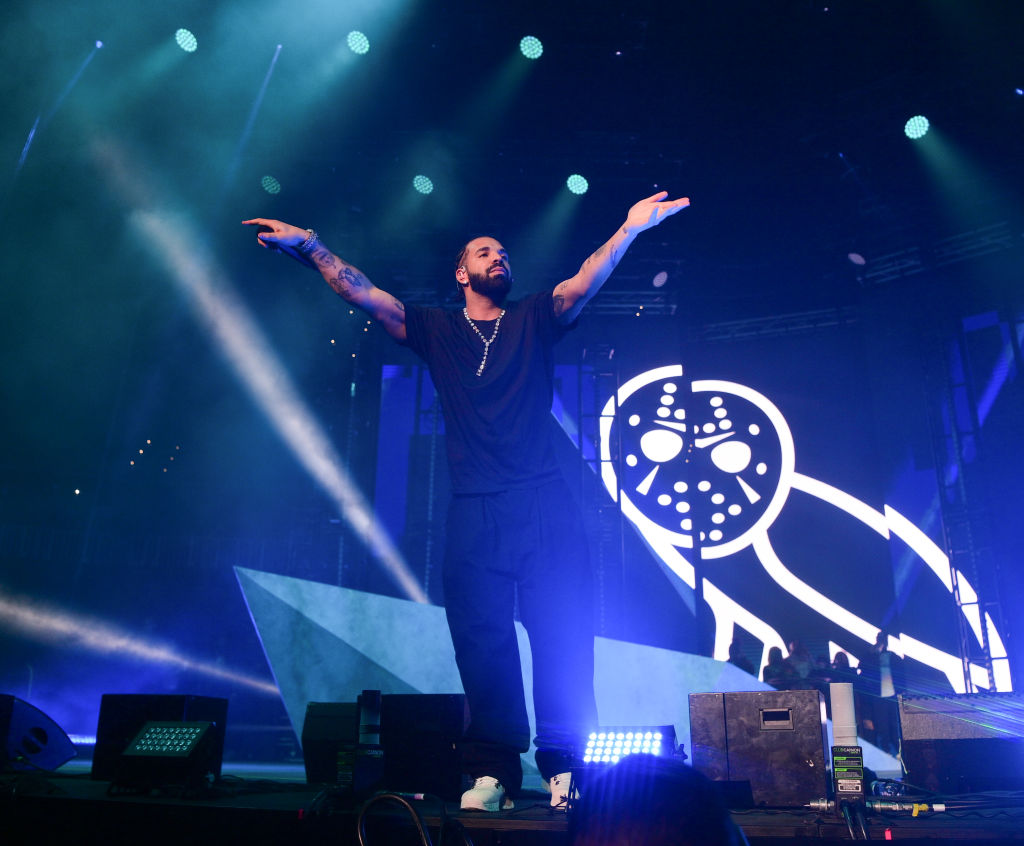 Drake performing Cameras in Las Vegas : r/Drizzy