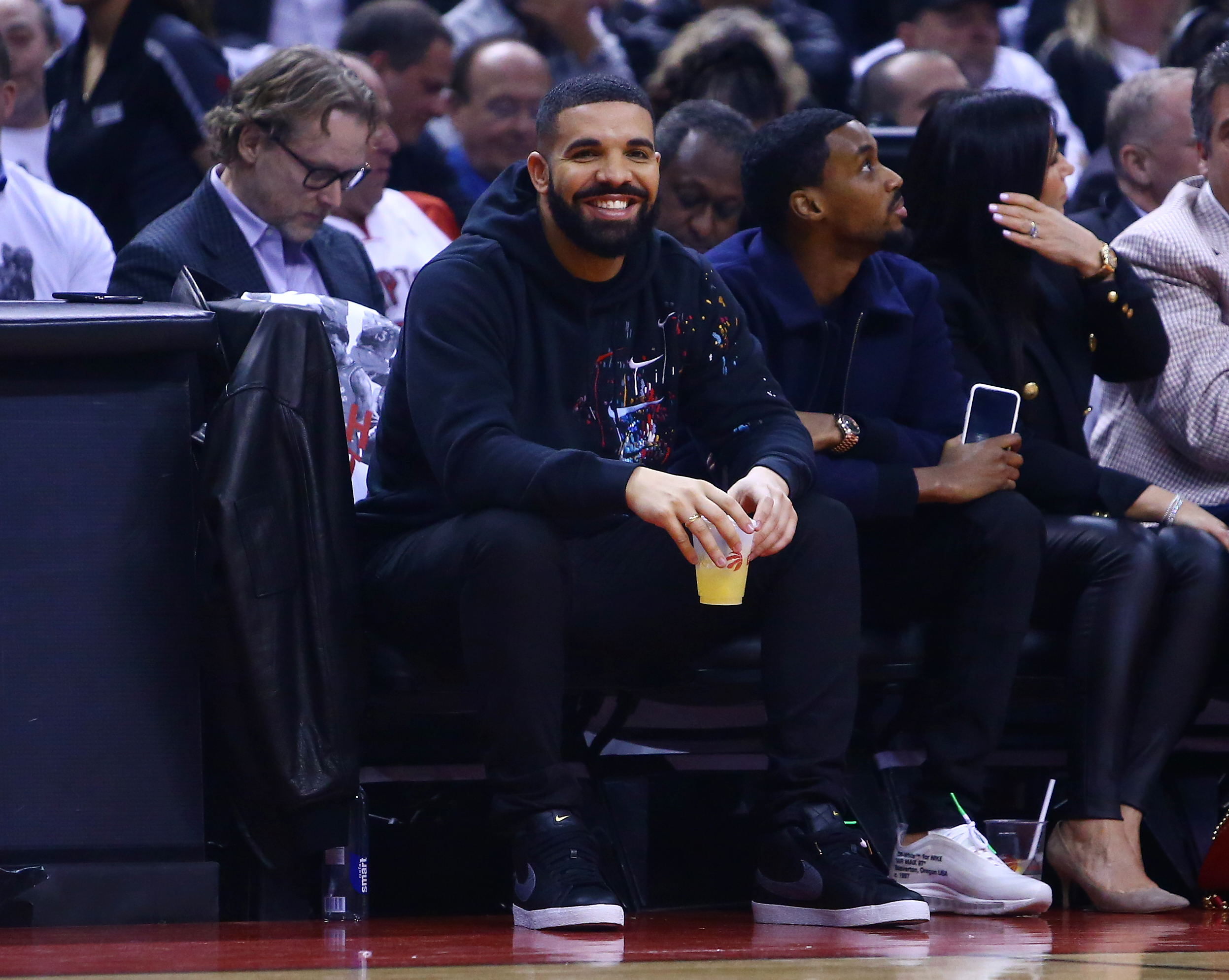 Drake gets in a workout at University of Houston