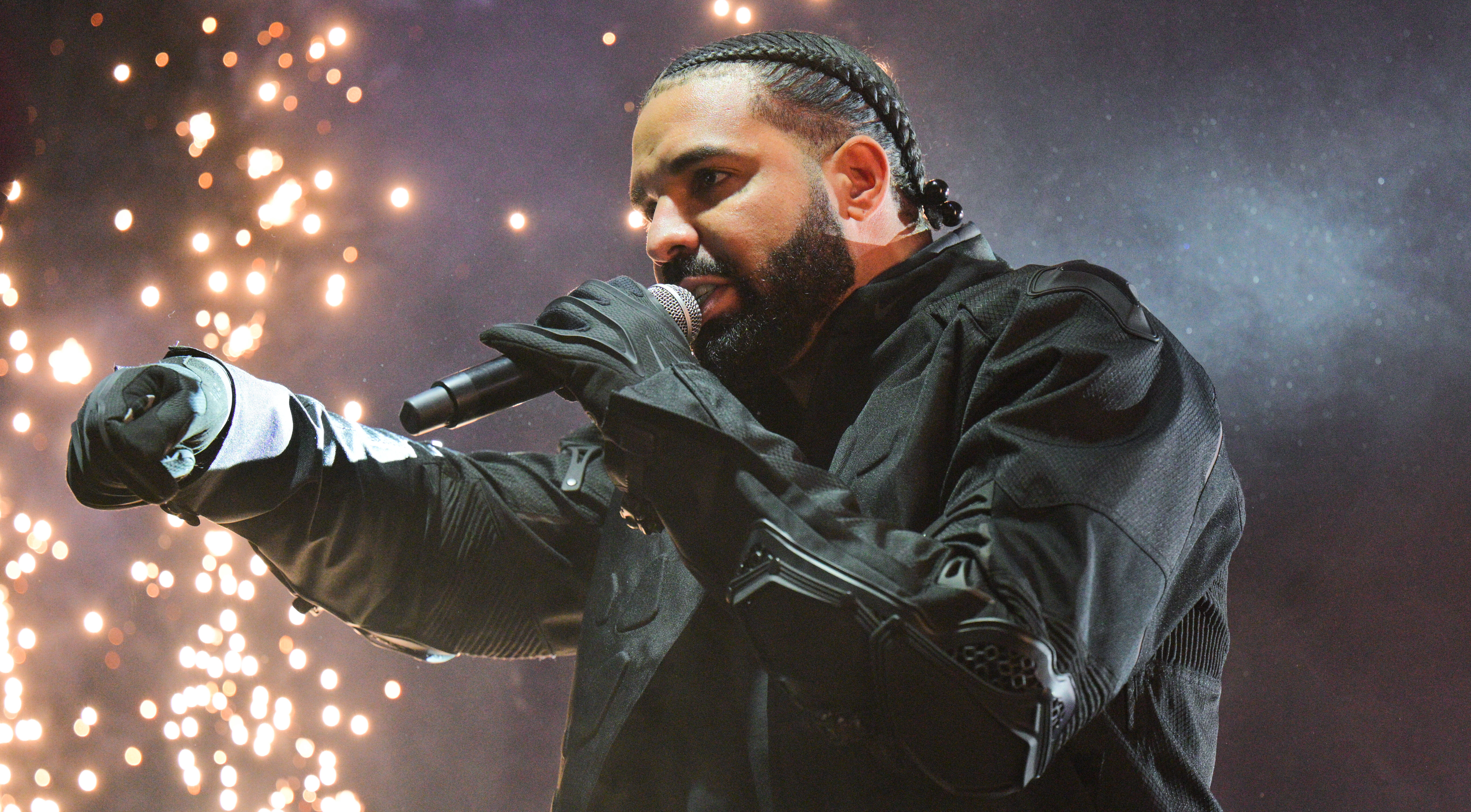 Drake Pens Farewell Message To Toronto Before Tour