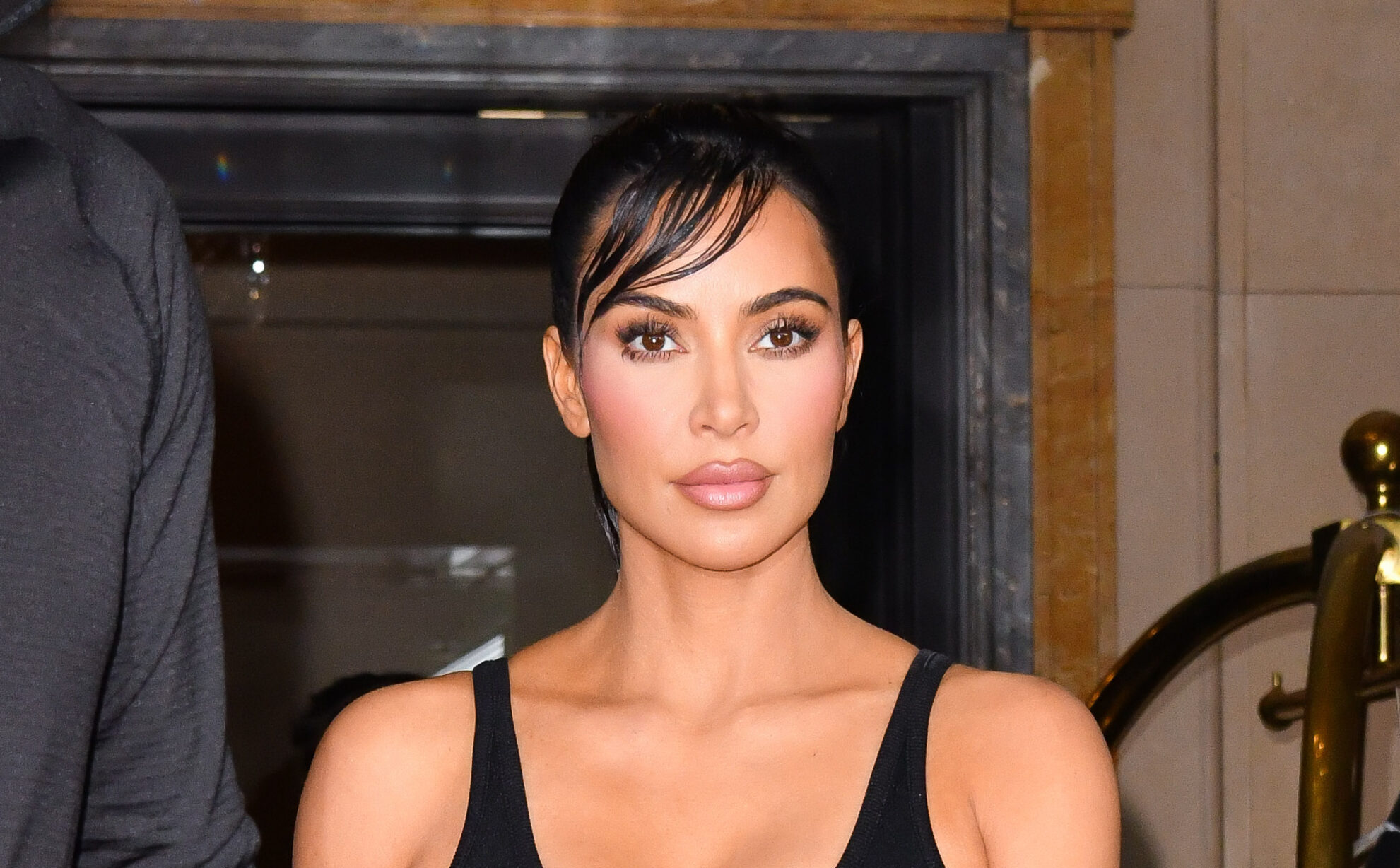 Kim Kardashian Is Impressing Her “American Horror Story” Co-Stars