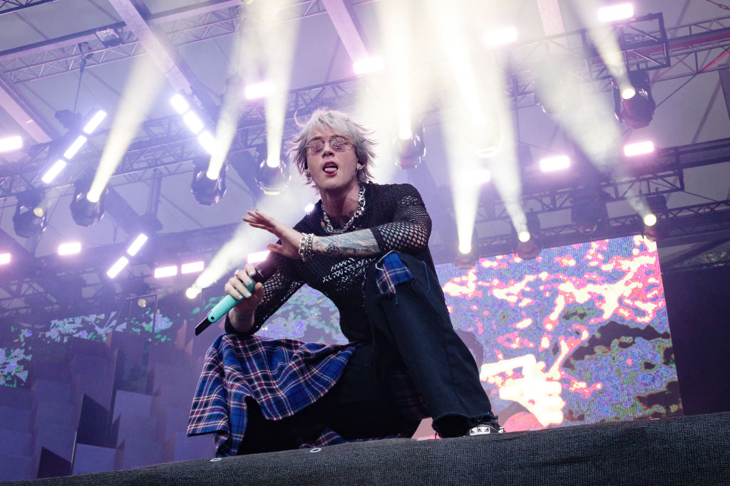 Watch Machine Gun Kelly And Doe Boy Freestyle Over "Killa Cam" Beat