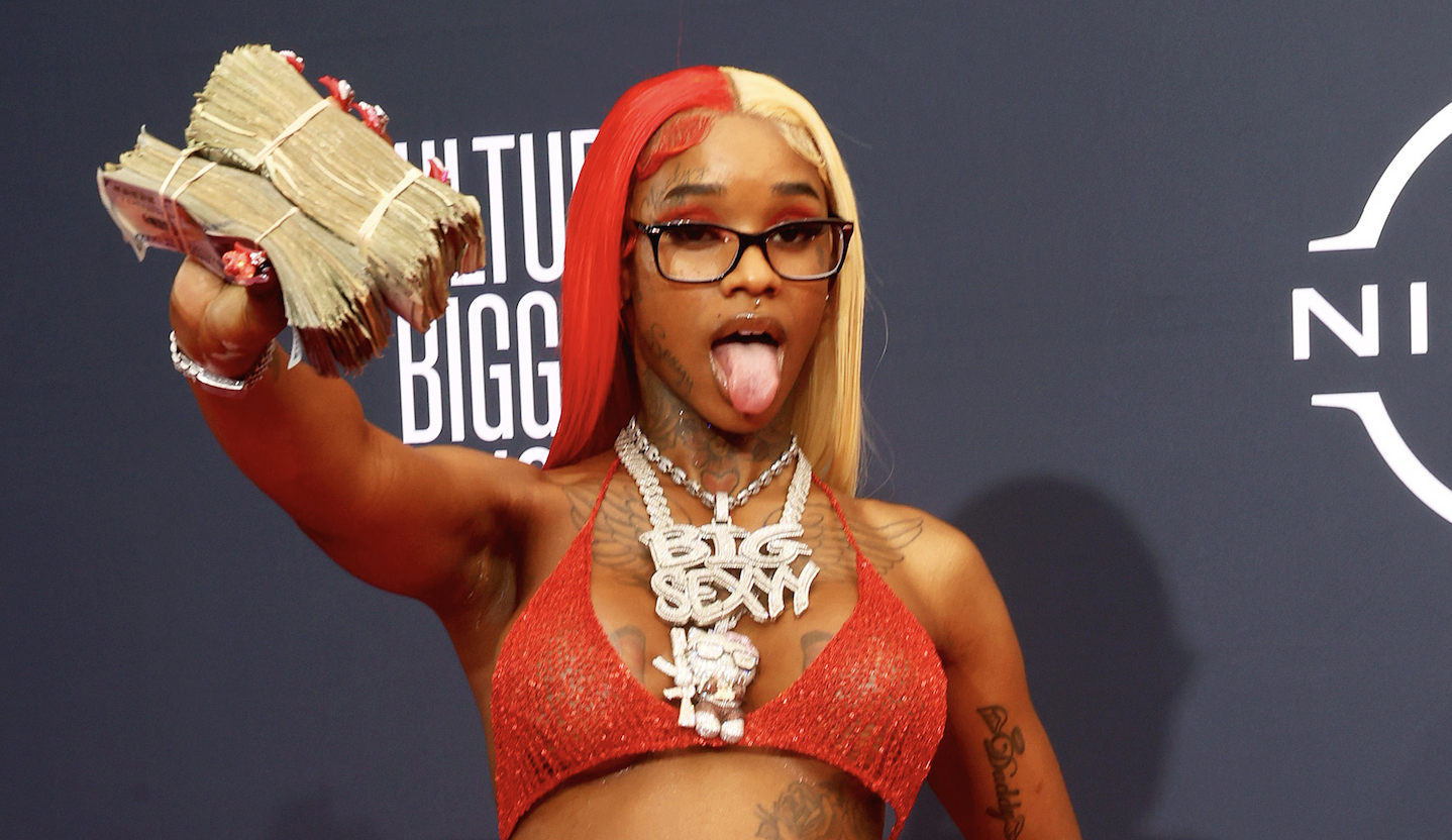 Sexyy Red Calls Out Woman Who Farted Near Her At The 2023 Bet Awards 