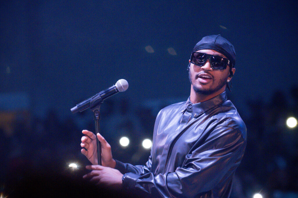 Trey Songz performs on stage at Arena Theatre