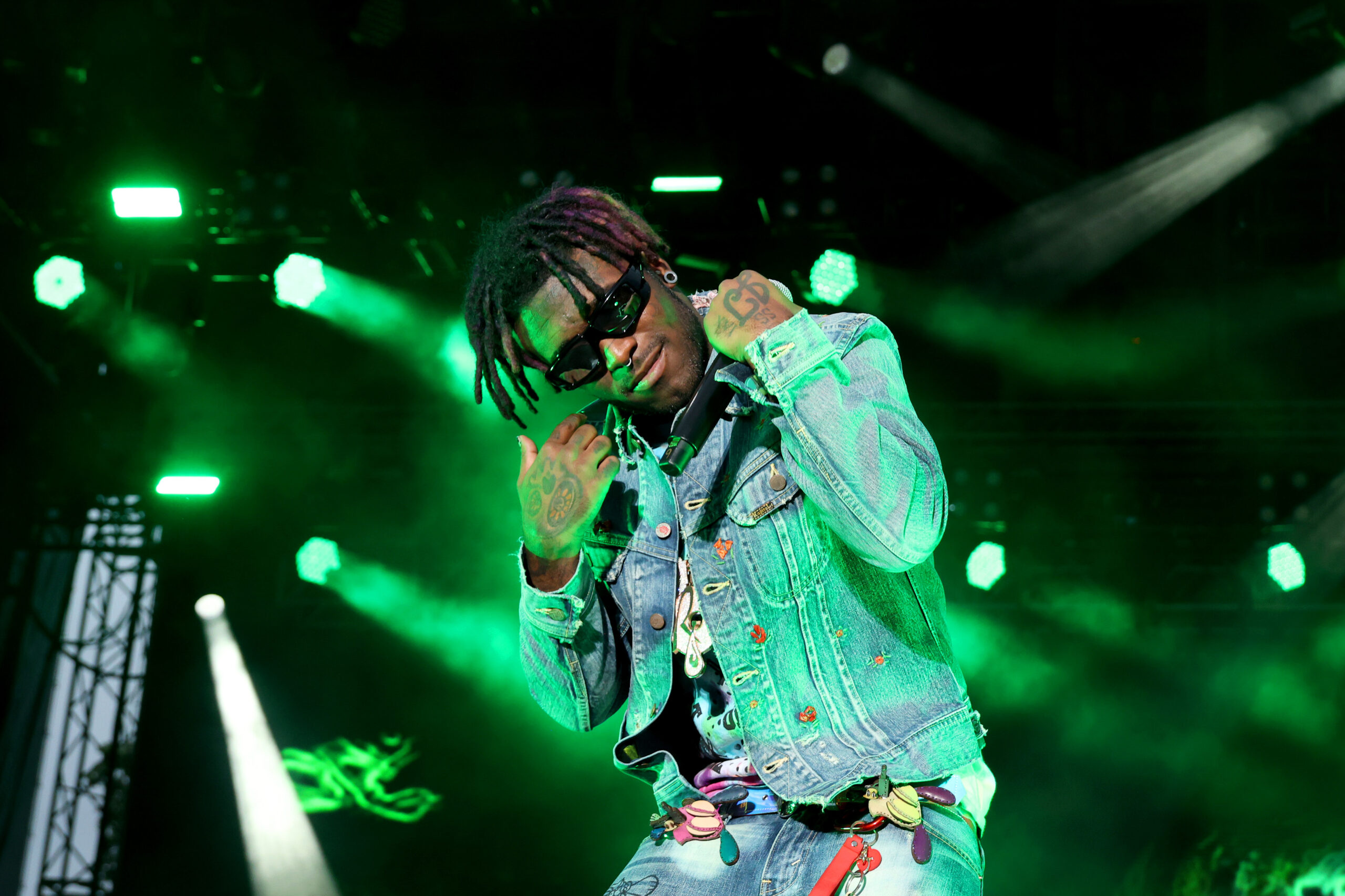 Lil Uzi Vert teases long-awaited release of 'Pink Tape' with