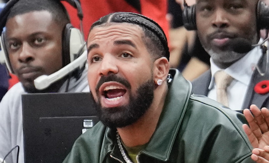 Drake Sings 