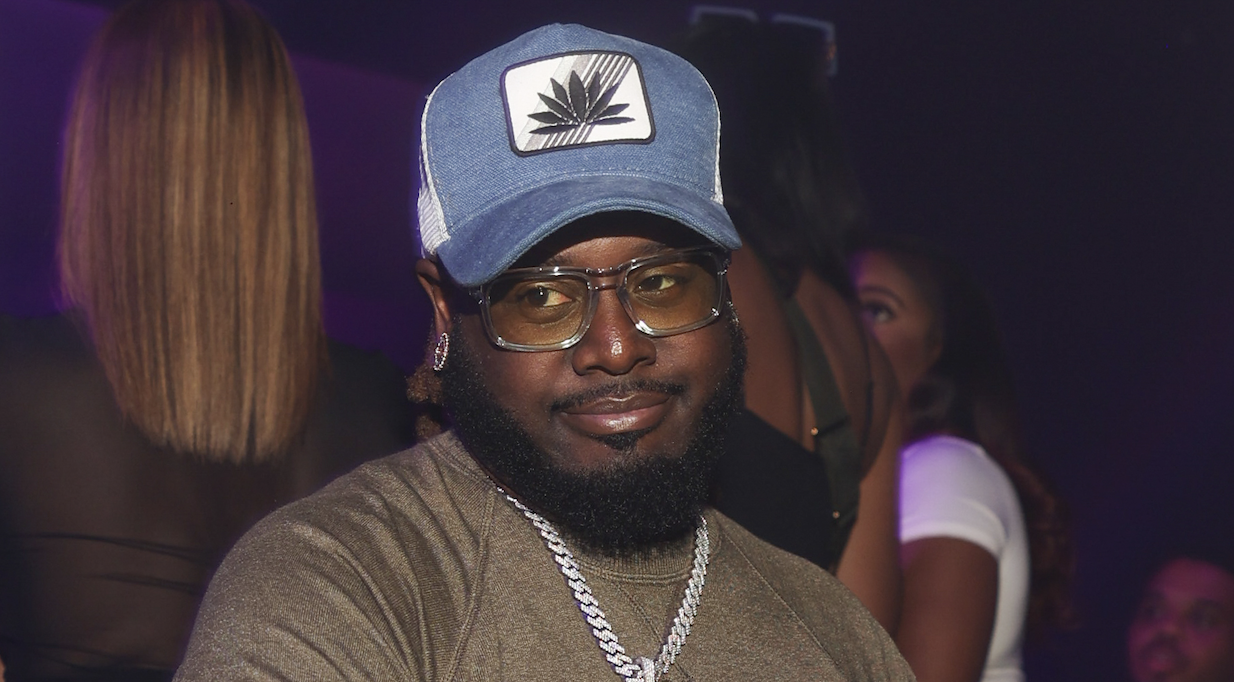 T-Pain Drives Fans Wild With Twerking Display During His Show