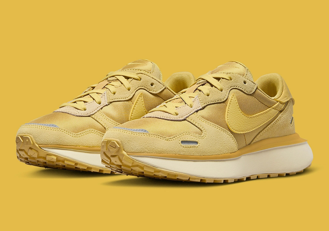 Nike Phoenix Waffle "University Gold" Officially Unveiled