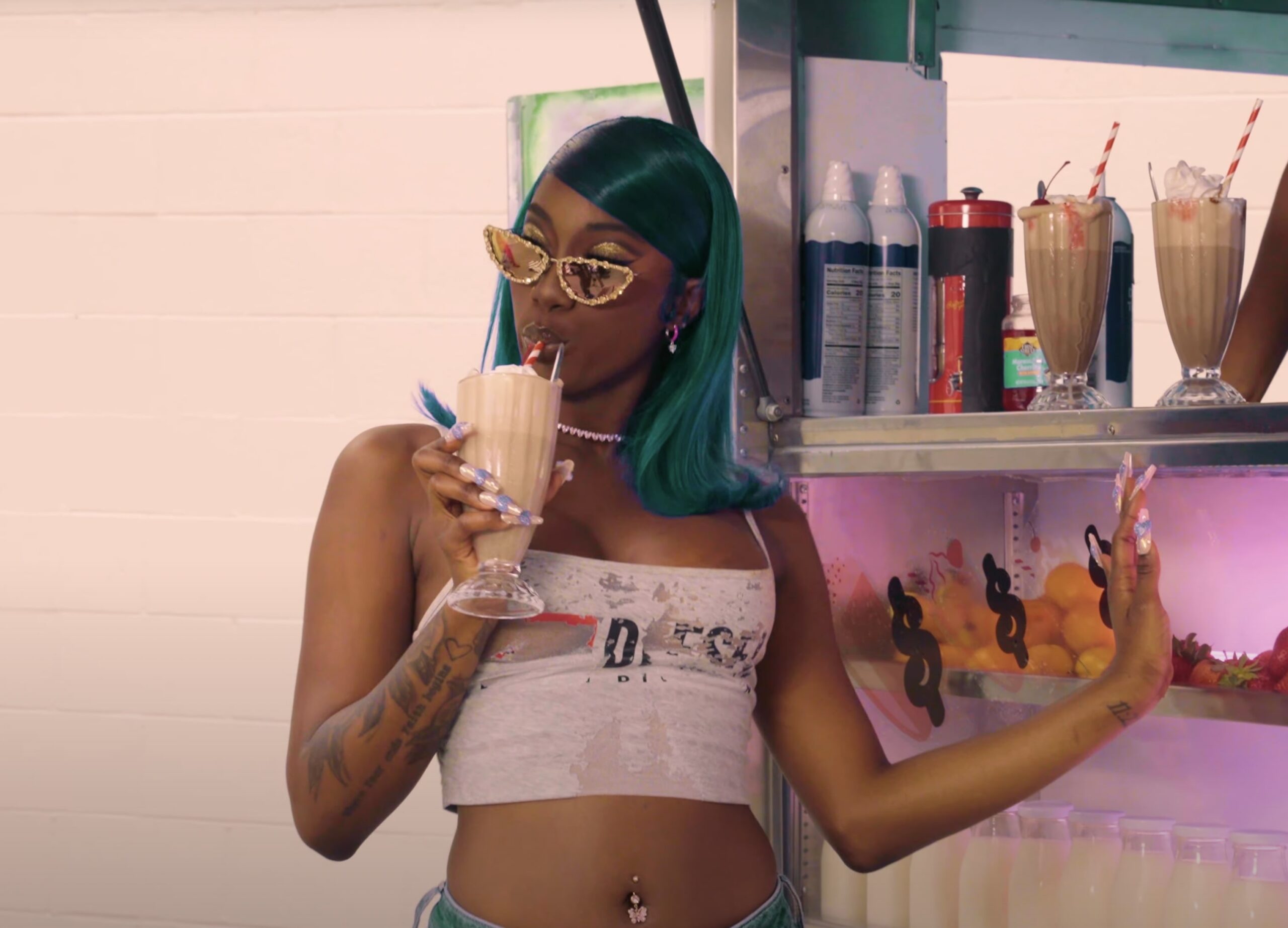 Flo Milli Freestyles Over Kelis’ “Milkshake” In New “Hot Box” Video: Watch