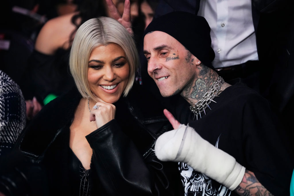 Kourtney Kardashian Embraces Her Baby Bump, Is All About PDA With Travis Barker