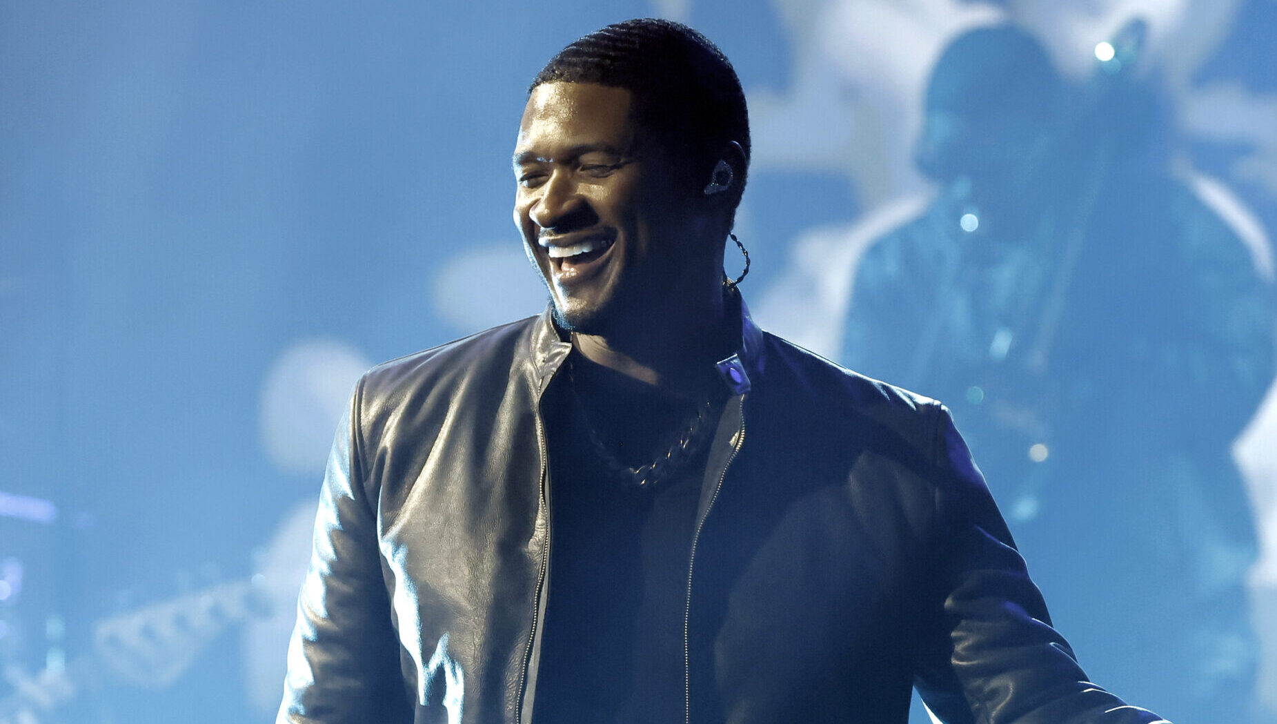 Usher Names, In His Opinion, The Greatest Rappers Of All Time