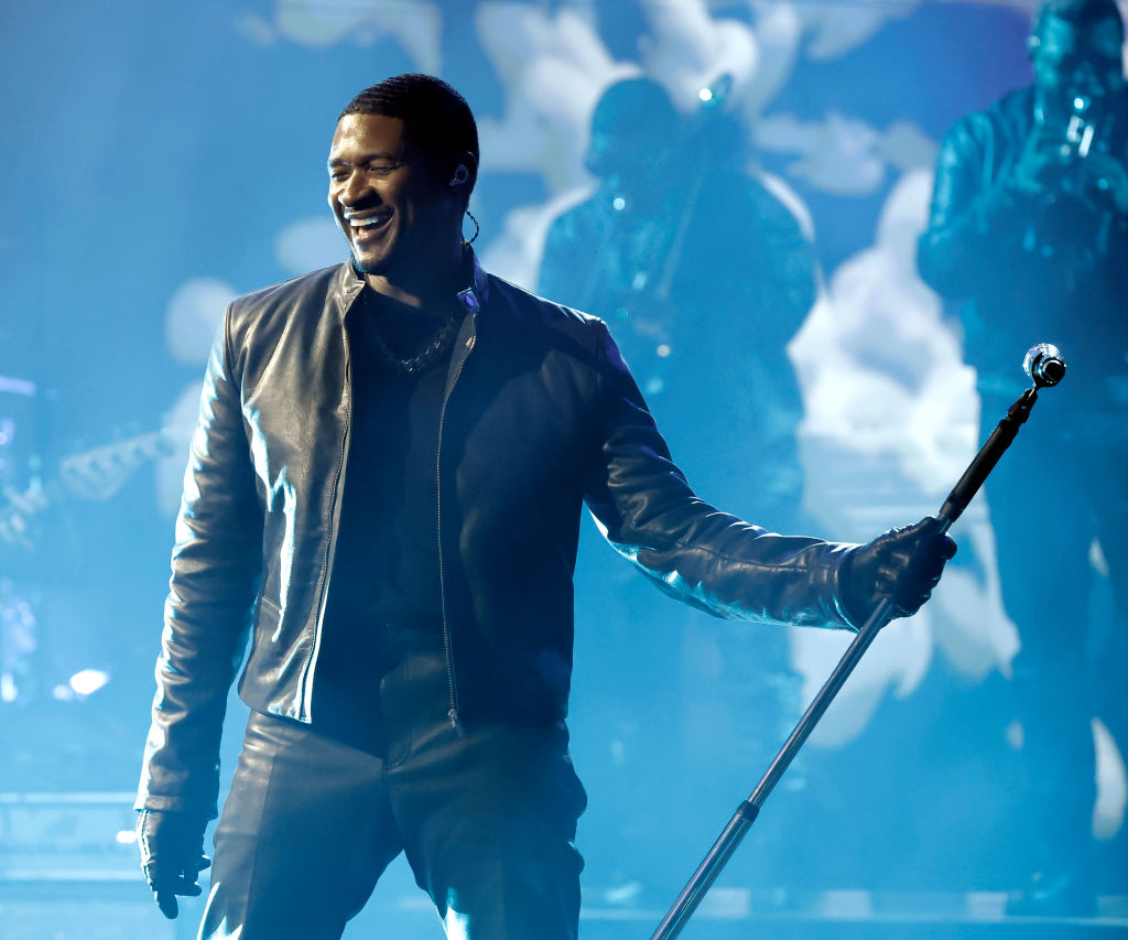 Usher Hypes Up Summer Walker Behind The Scenes Of Music Video