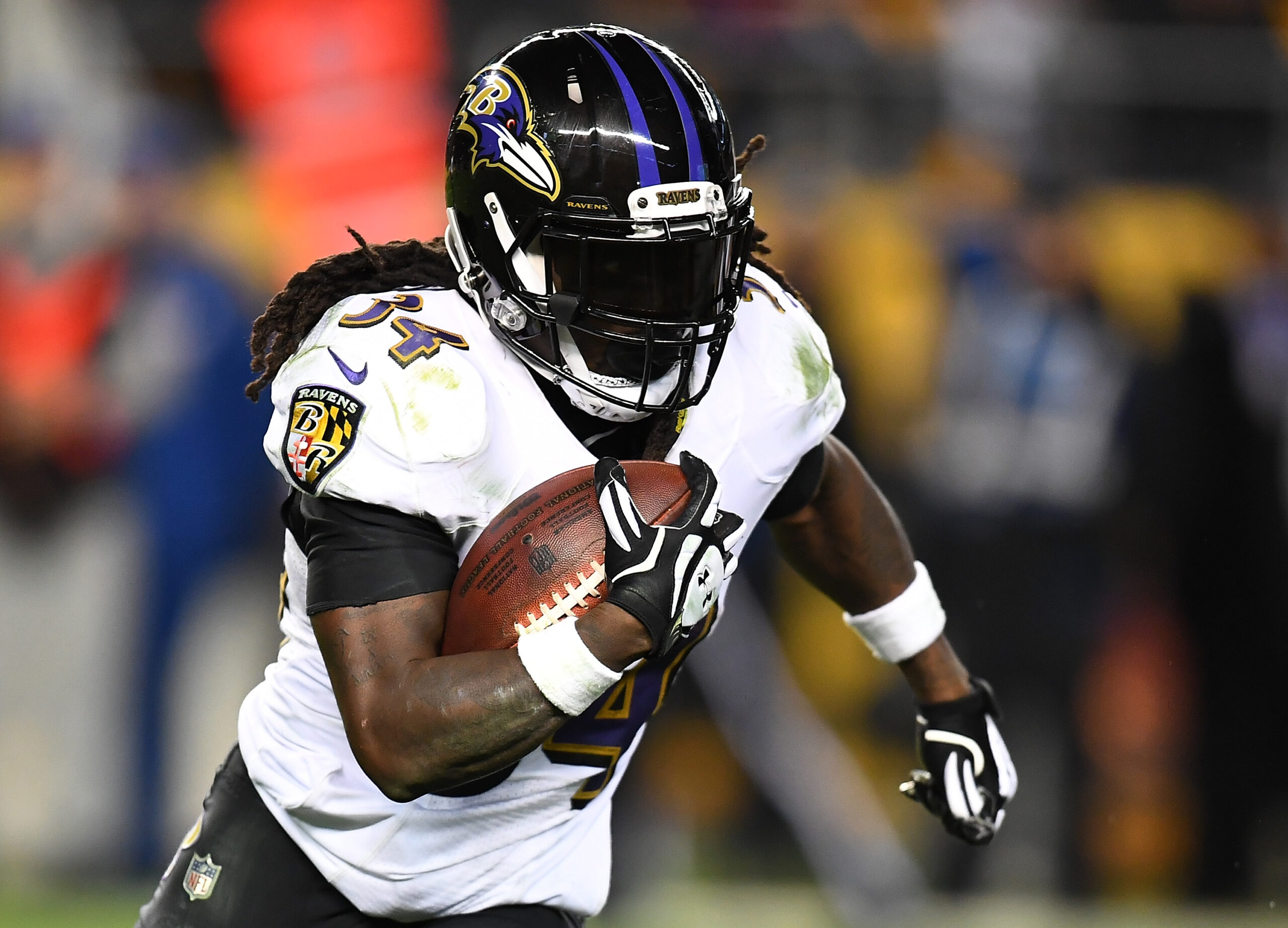 Former NFL running back Alex Collins killed in motorcycle crash