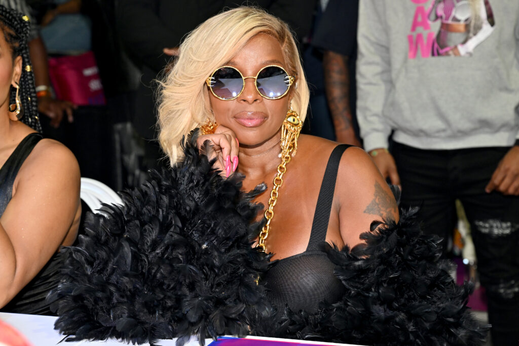 Mary J. Blige Net Worth (2023) From Music, Grammys, Super Bowl, More -  Parade