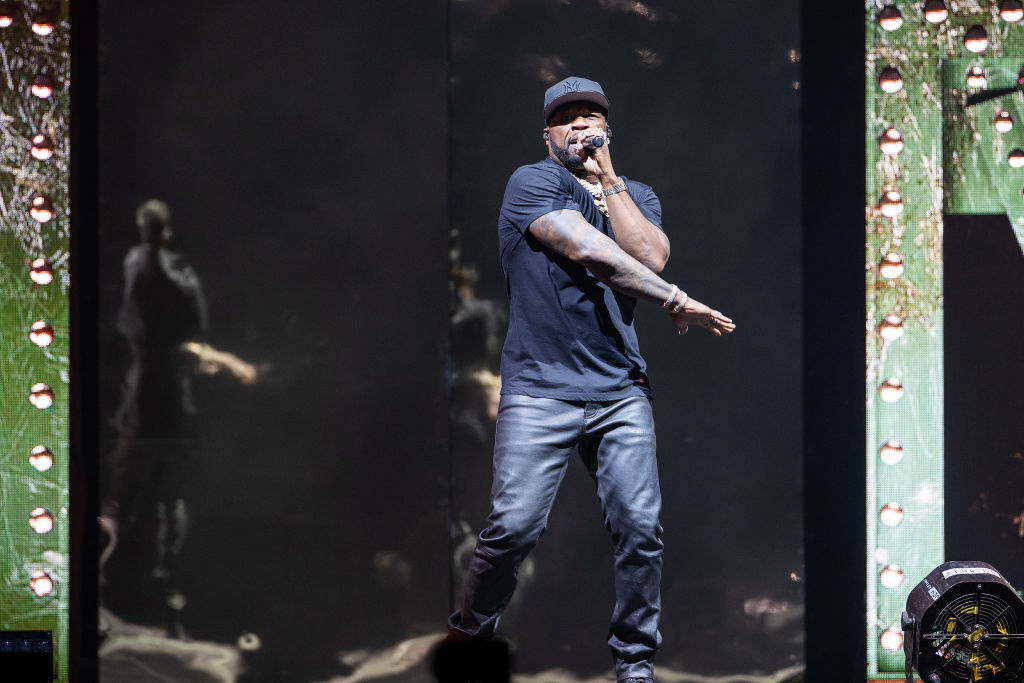 50 Cent Finally Gets Bra Thrown At Him On Stage