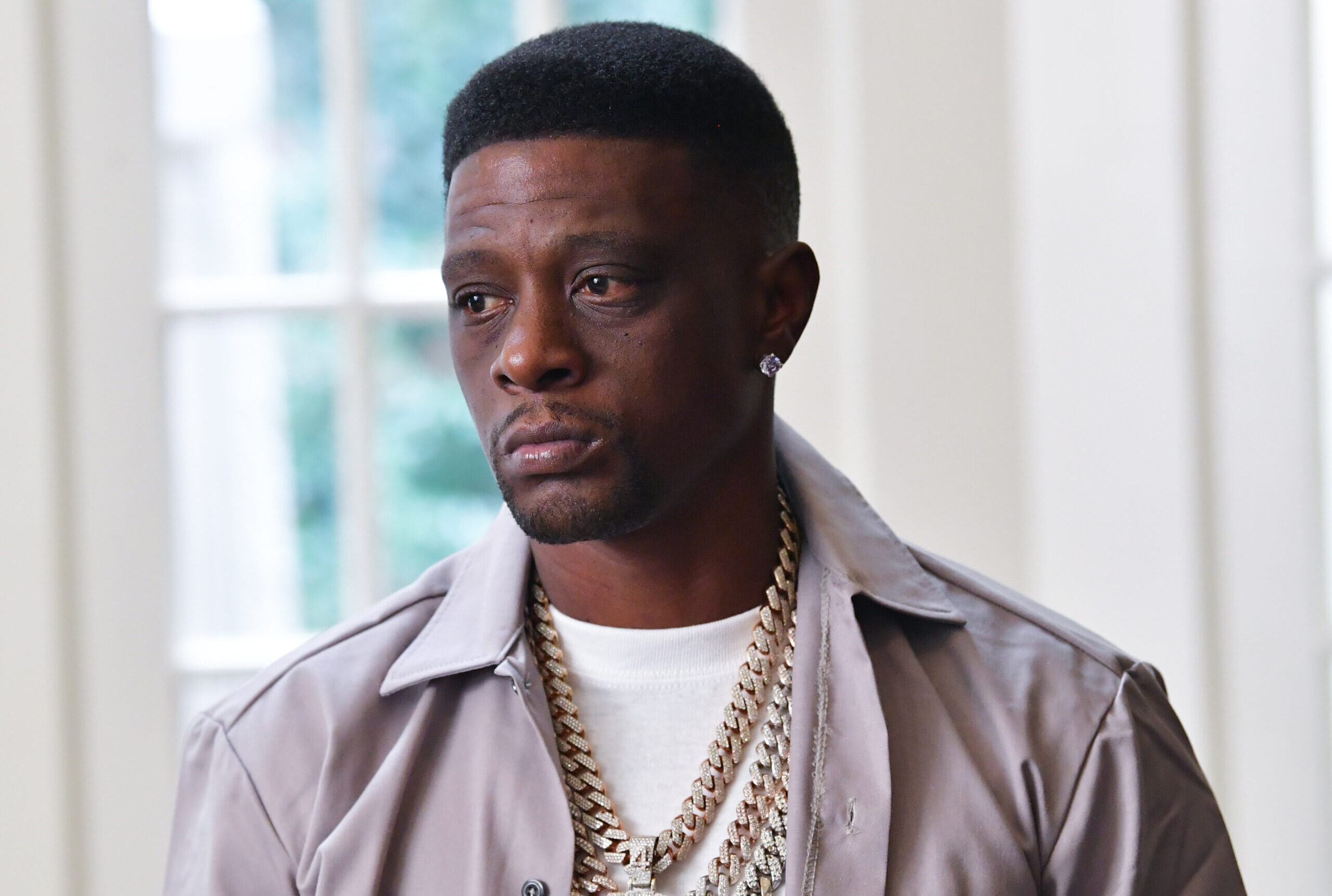 Boosie Badazz Can’t Deal With The Heat At Atlanta Braves Game