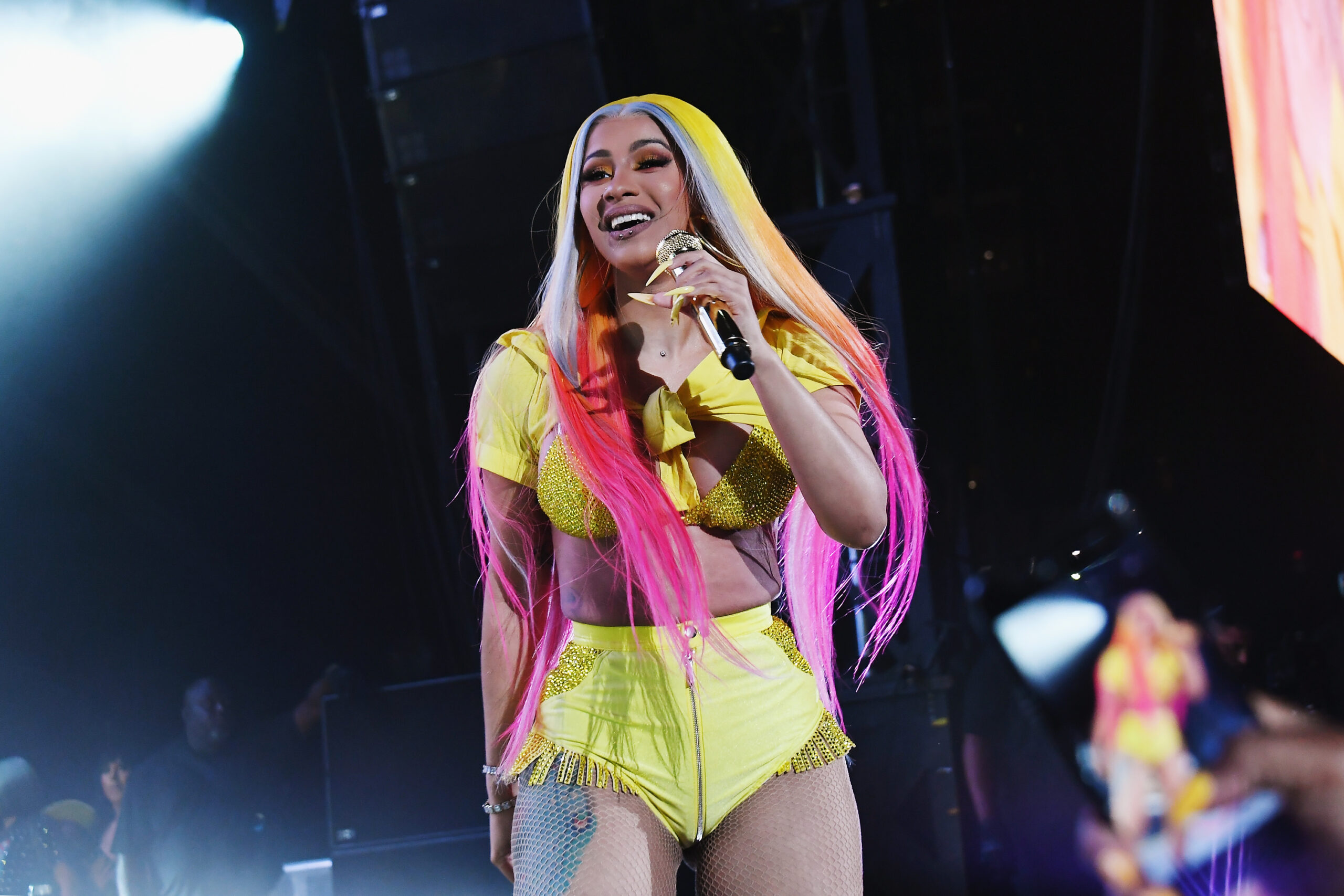 Cardi B’s Nearly-Naked Twerking Video Distracts Thirsty Fans From Nicki Minaj Drama