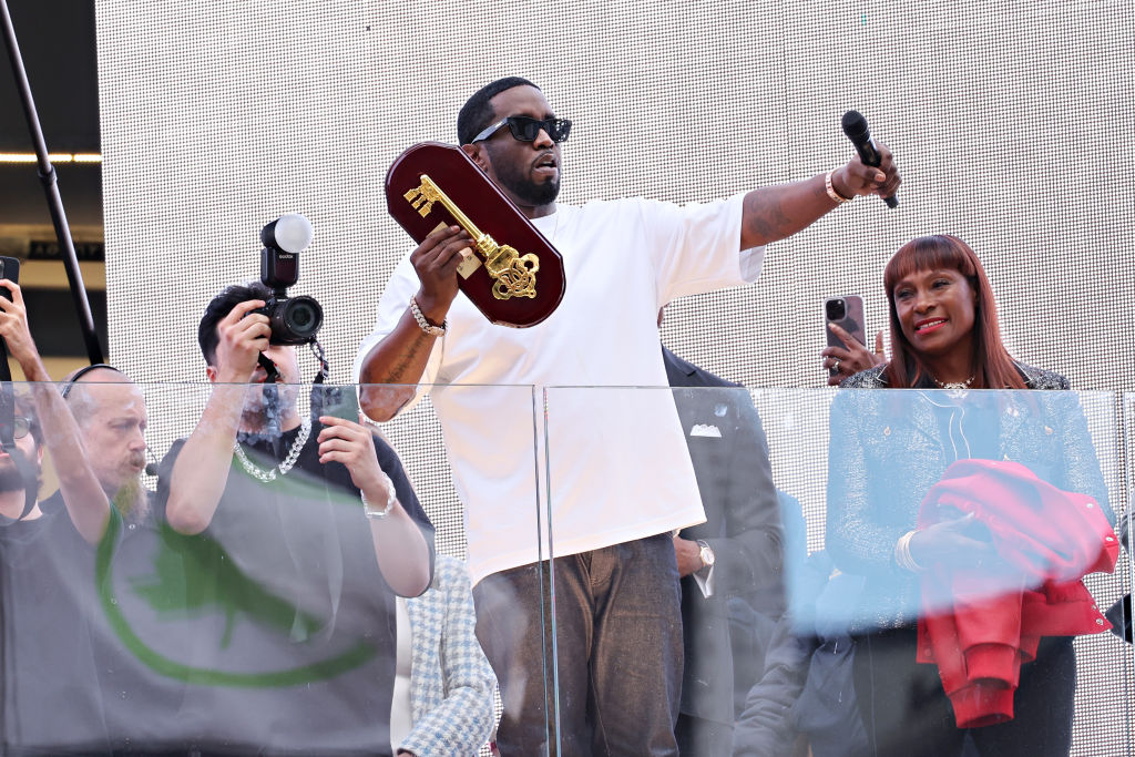 Diddy Honored With Key To NYC