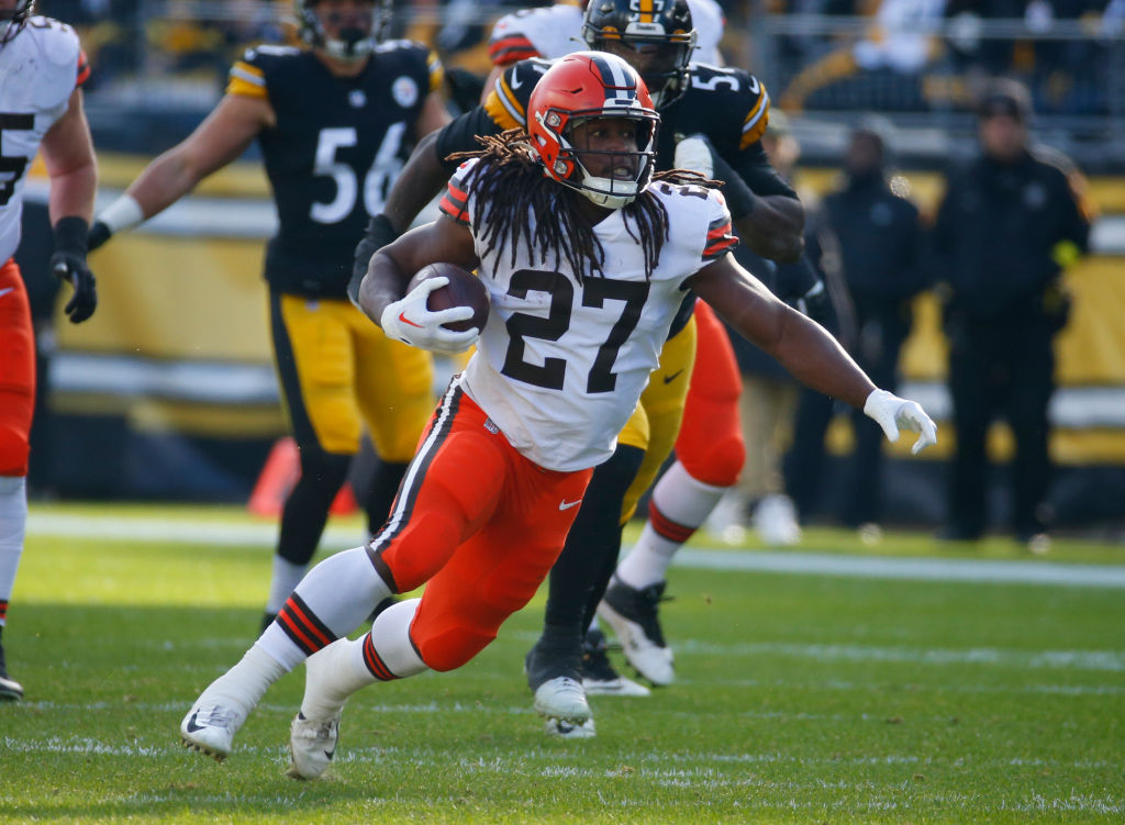 Kareem Hunt Re-Signs With The Browns After Nick Chubb Injury