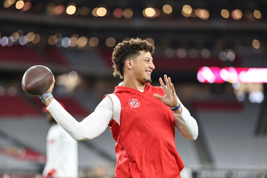 Chiefs are Super Bowl betting favorites; Patrick Mahomes MVP front