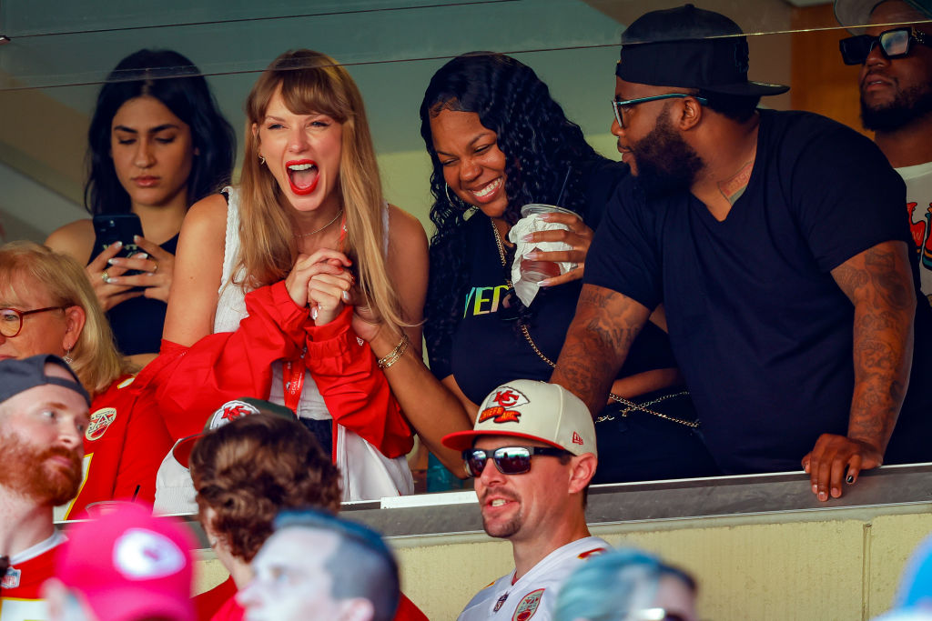 Taylor Swift expected to attend 'Sunday Night Football' game at