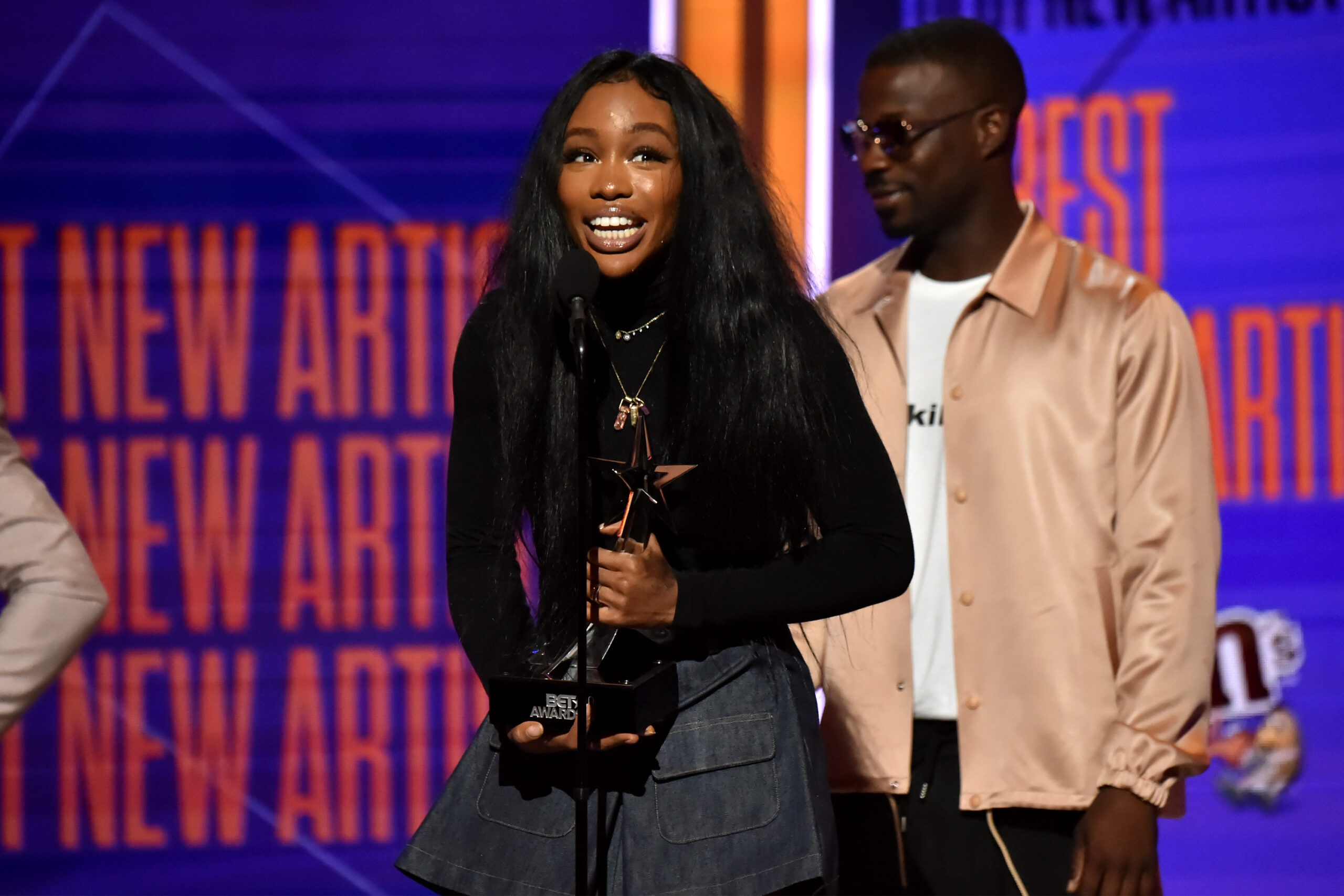 SZA’s Old Tweets About Other Artists Resurface Amid Drama With Teen Concertgoer