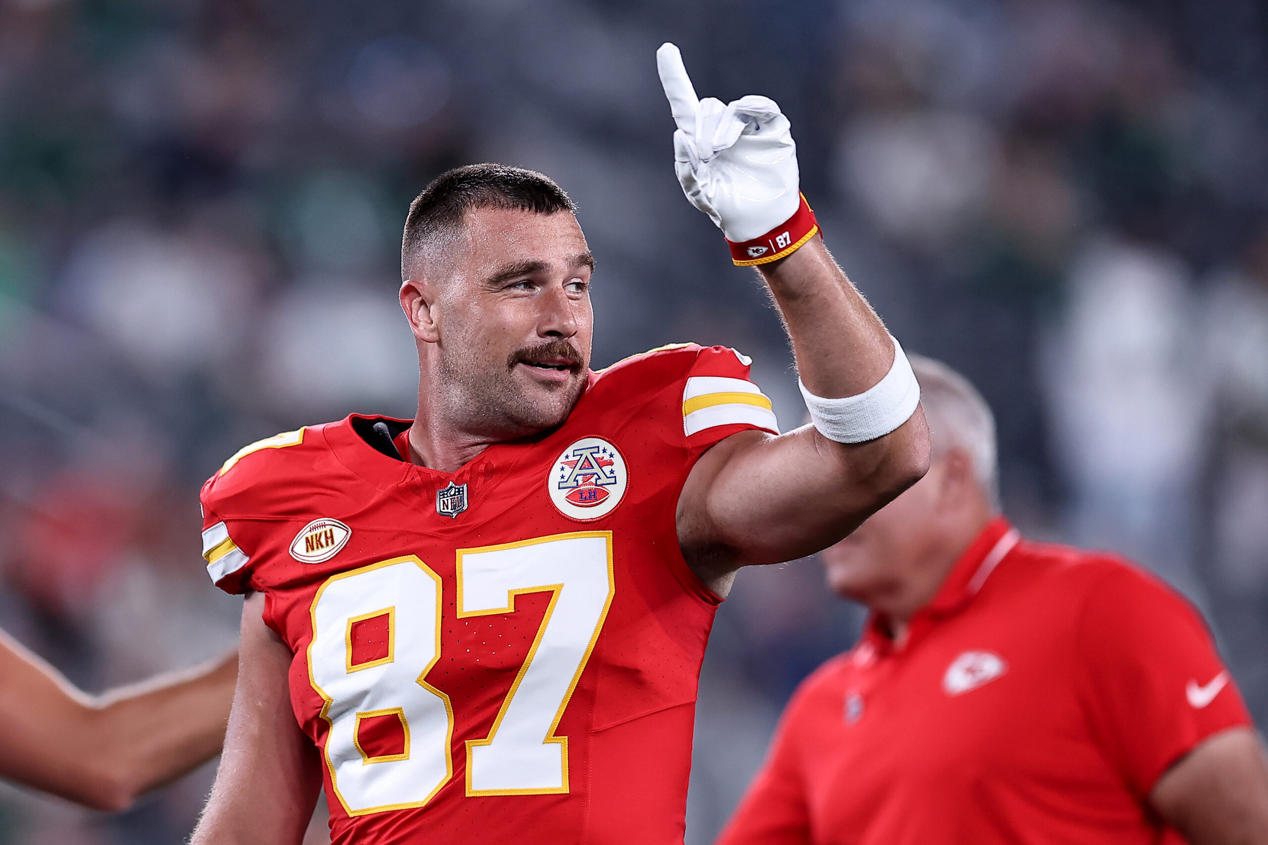 Taylor Swift Cheers on Travis Kelce at Chiefs-Jets