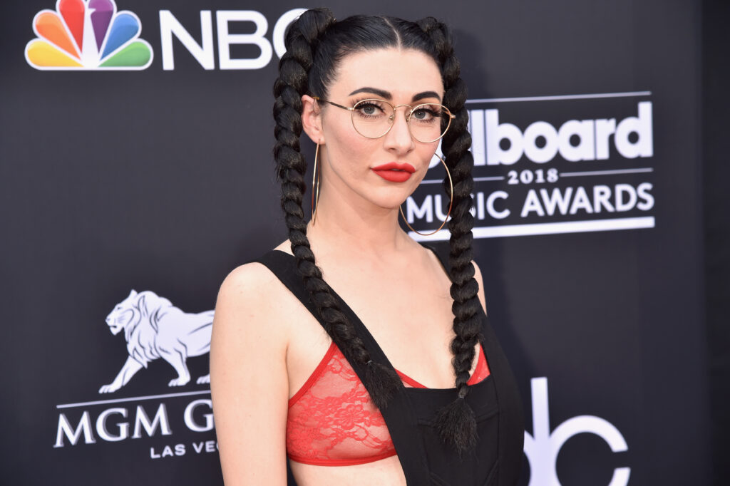 qveen herby