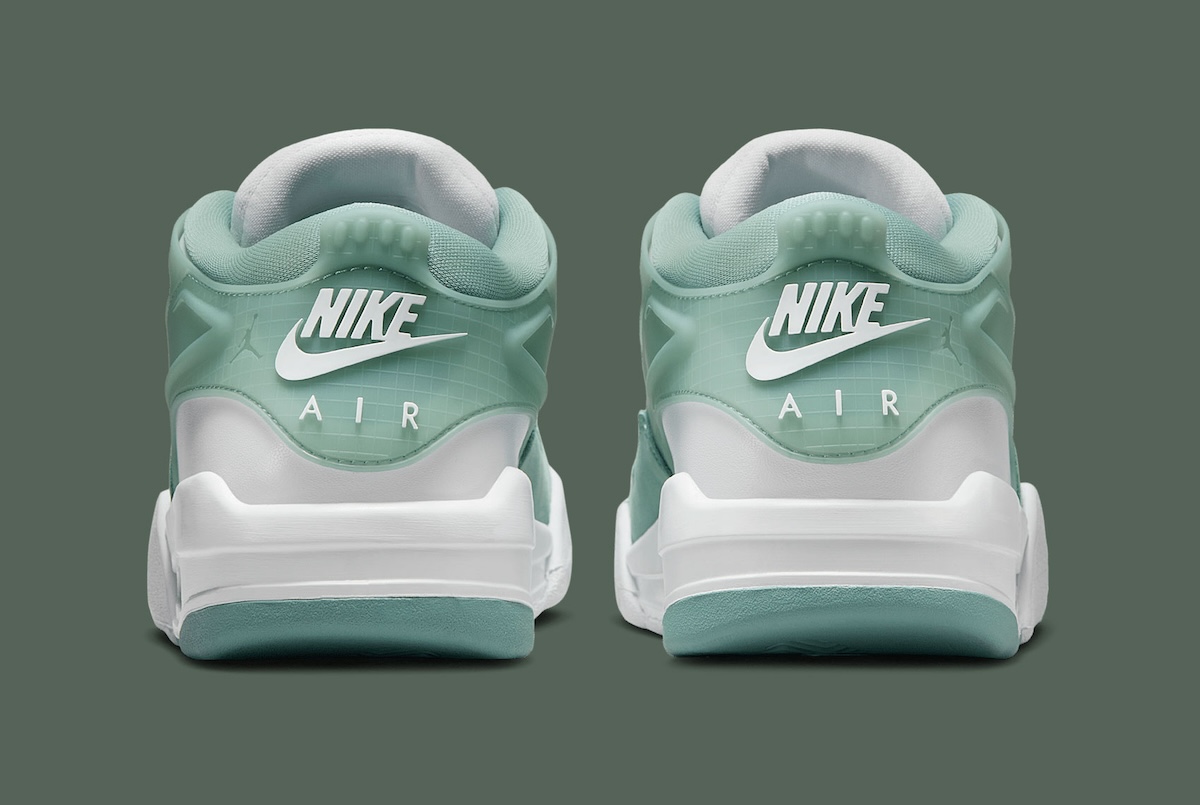 Air Jordan 4 RM