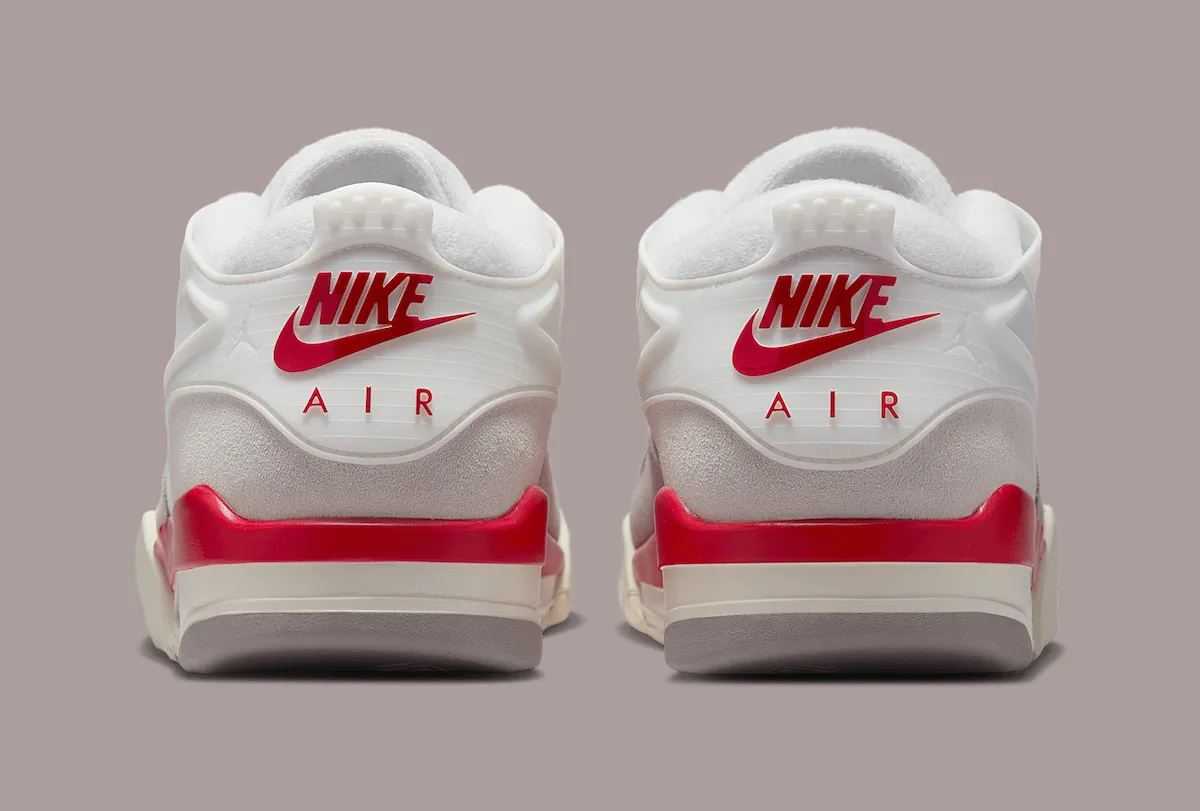 Air Jordan 4 RM