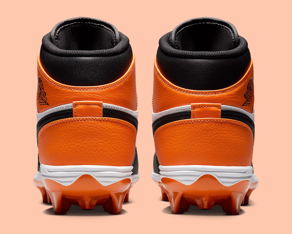 Air Jordan 1 Mid TD Cleat